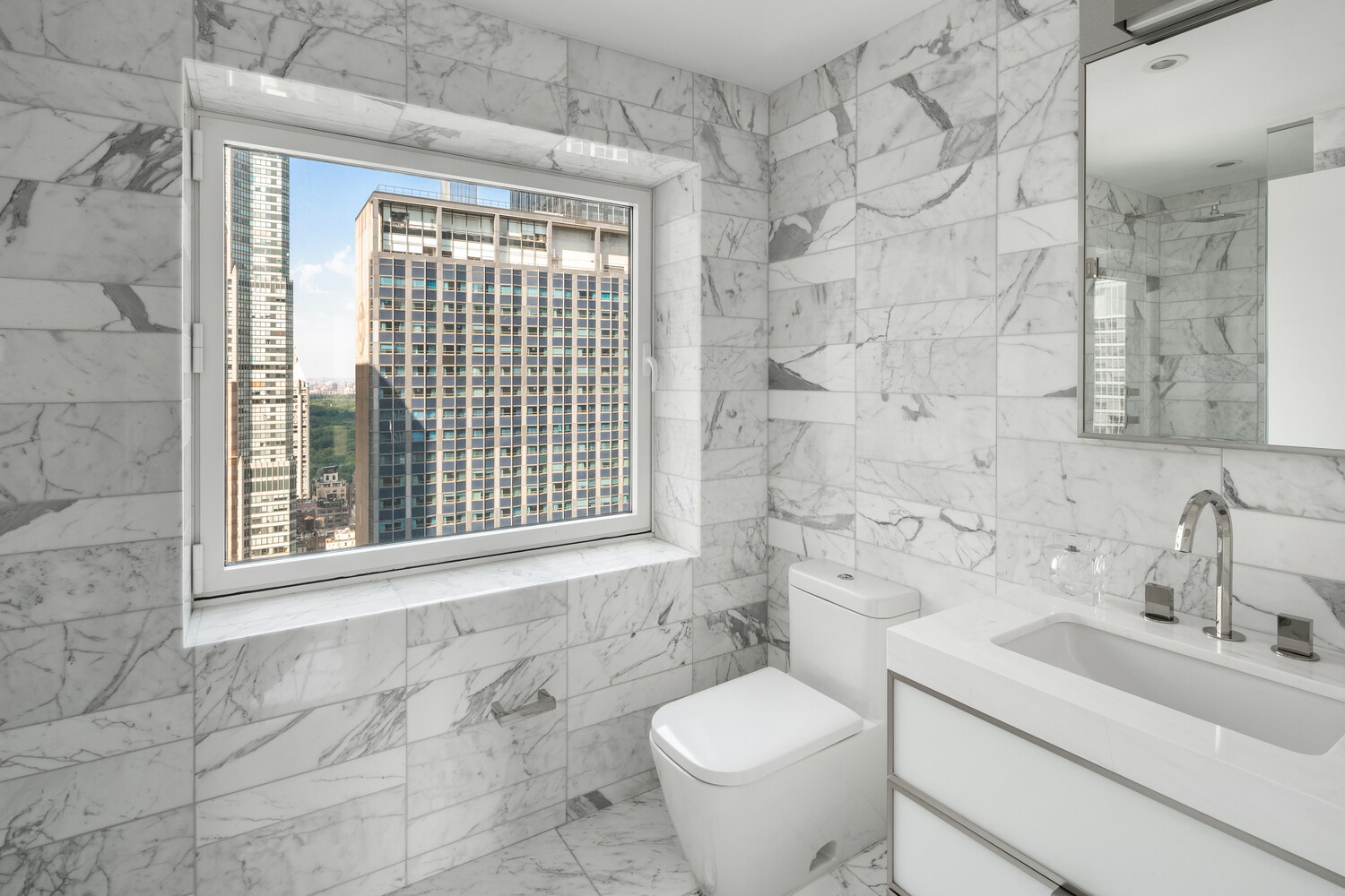 #19 photo, 135 W 52ND Street, Midtown , NY 10019