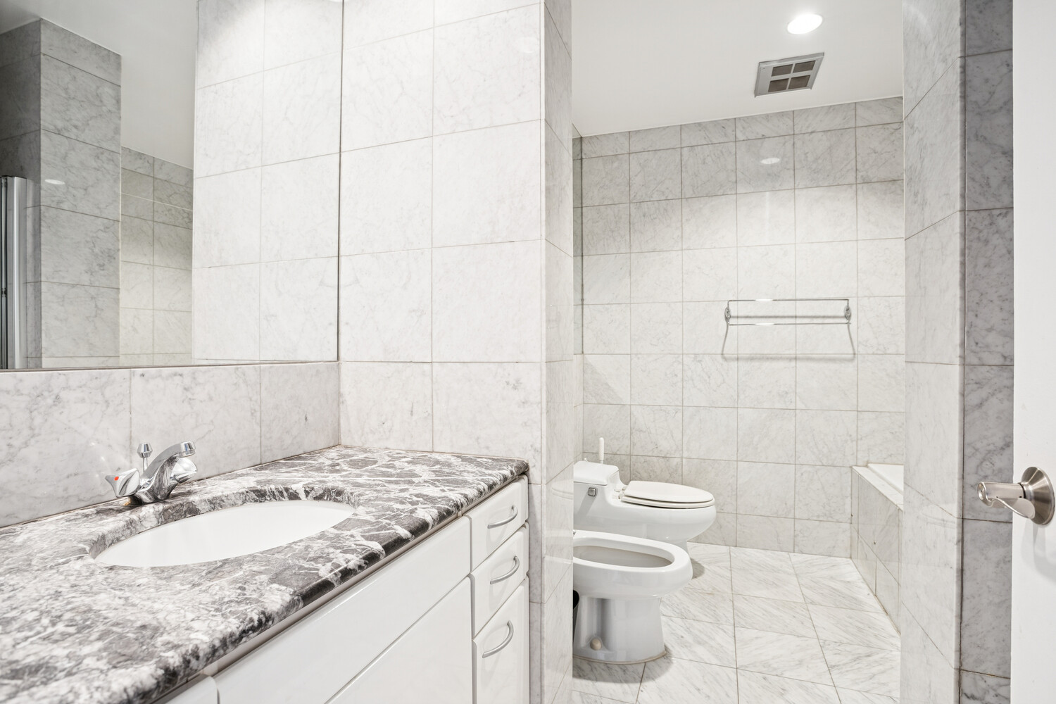 #8 photo, 146 W 57TH Street, Midtown , NY 10019