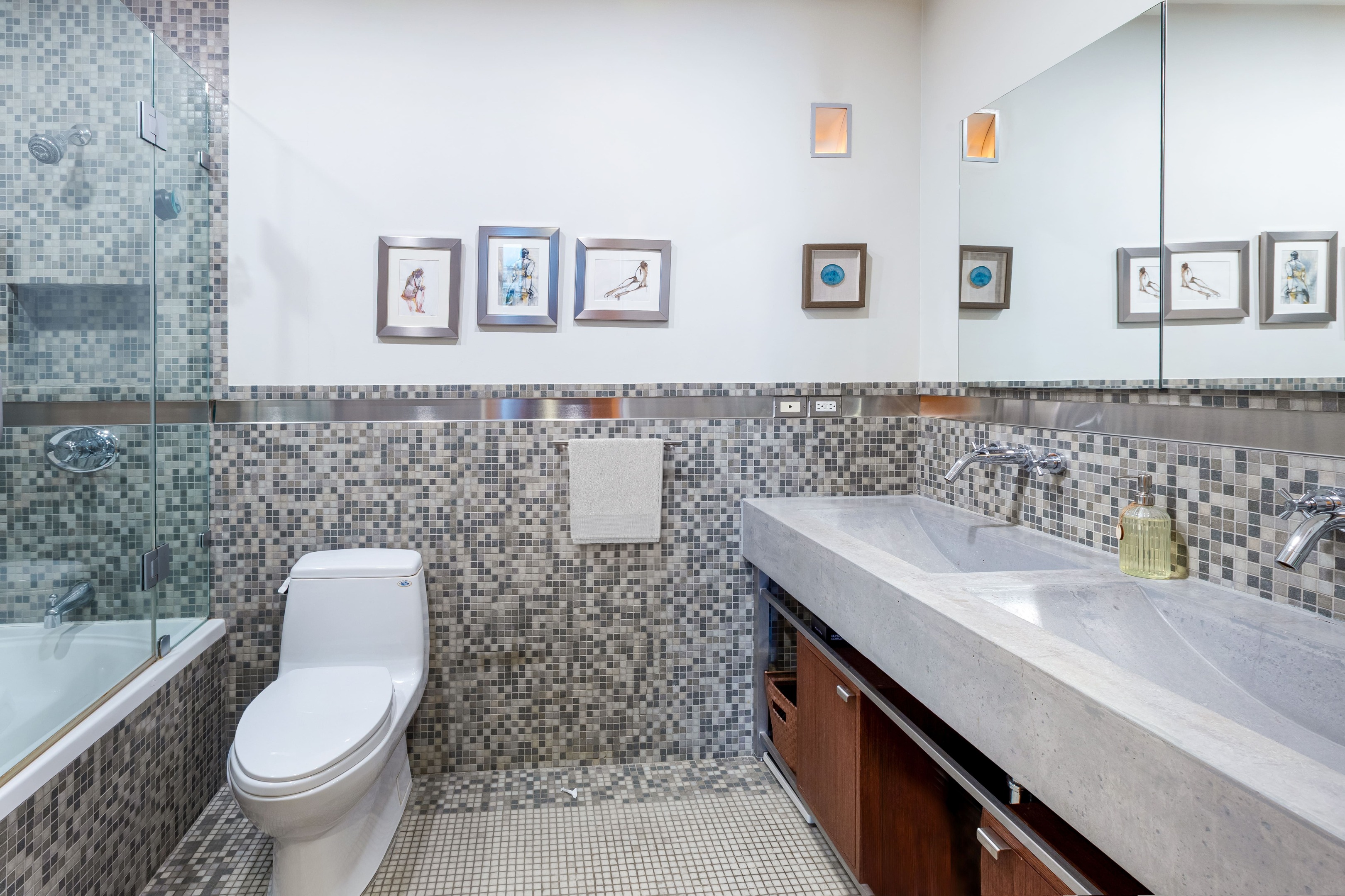 #9 photo, New York City, TriBeCa , NY 10013