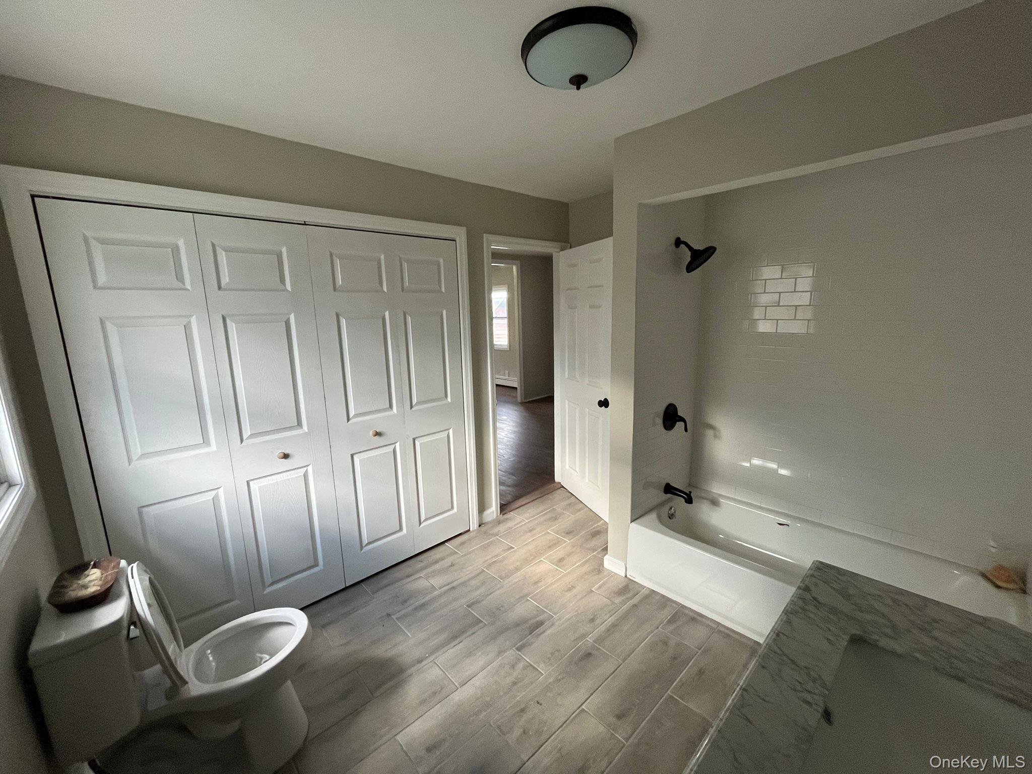 #6 photo, 64 West Avenue, Lawrence , NY 11559