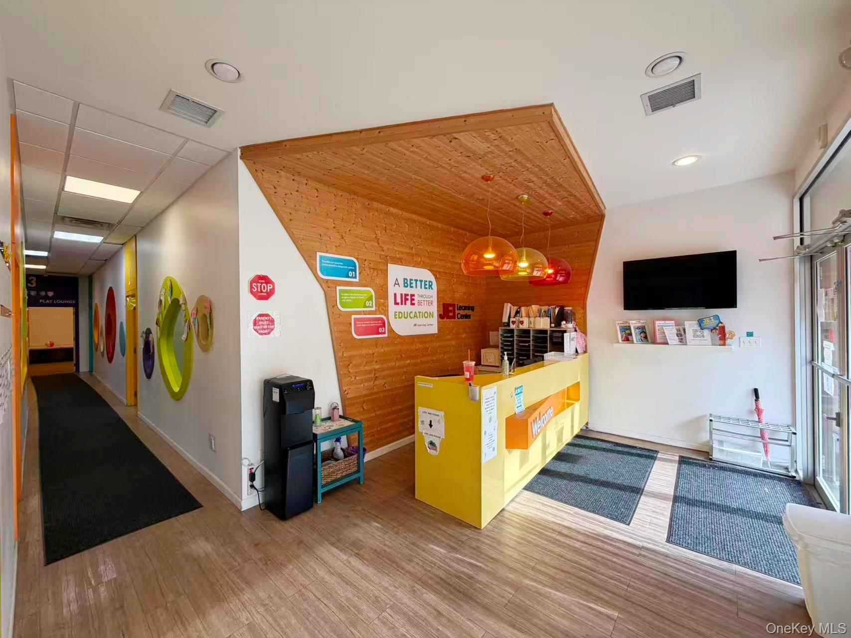 #2 photo, 192-11 Union Tpke, Fresh Meadows , NY 11366