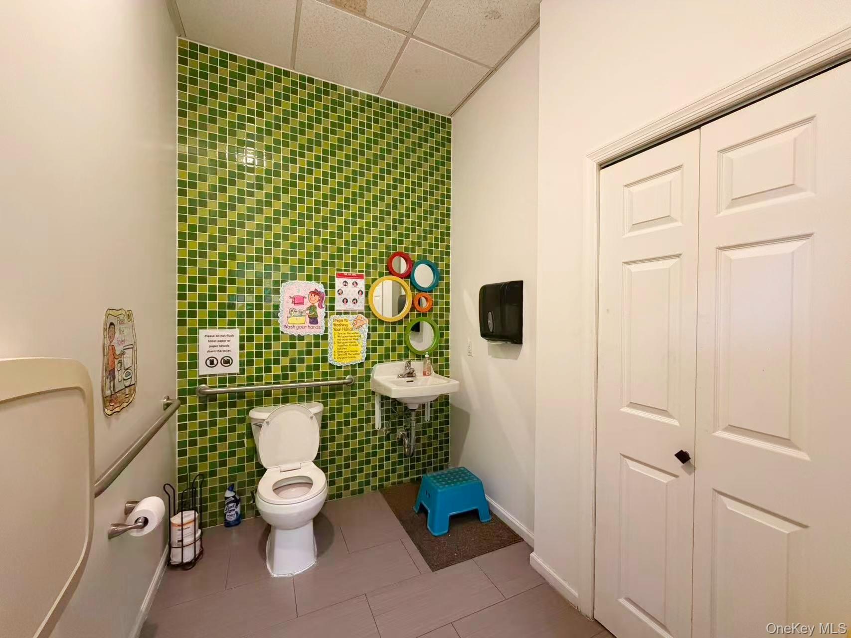 #9 photo, 192-11 Union Tpke, Fresh Meadows , NY 11366