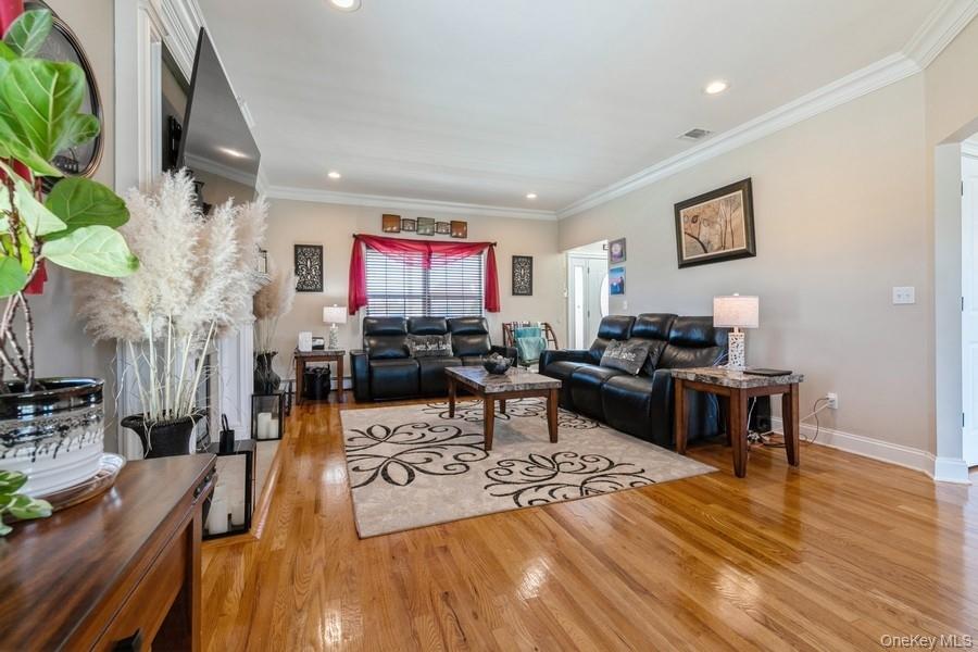 #11 photo, 49 Calverton (Canterbury) Court, Wading River , NY 11792