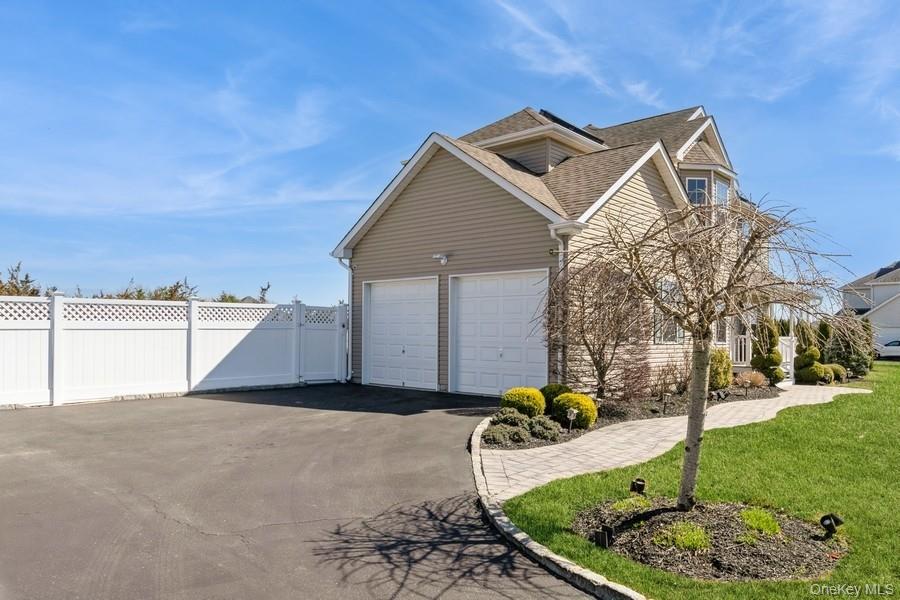 #4 photo, 49 Calverton (Canterbury) Court, Wading River , NY 11792