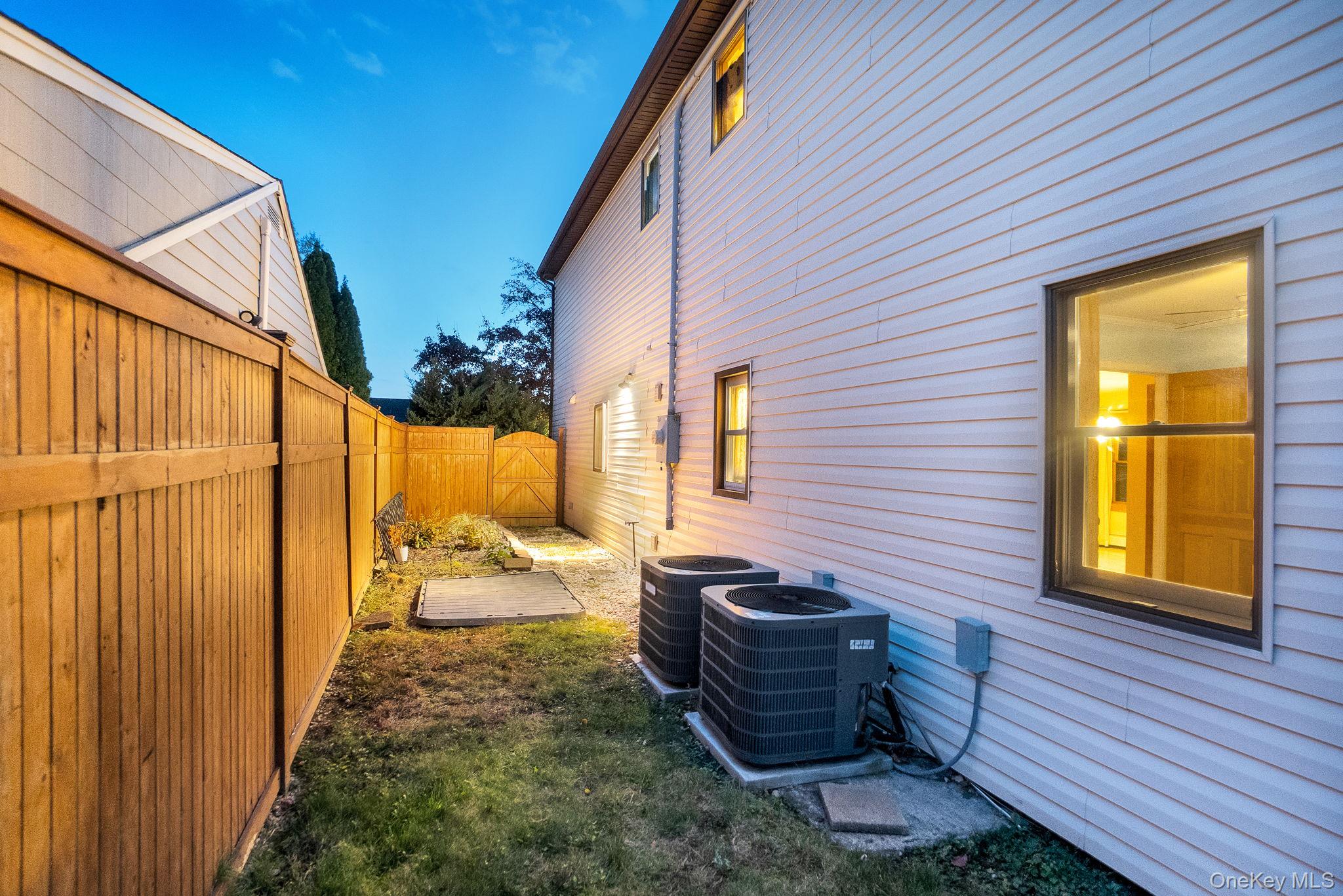 #9 photo, 8 Pearl Street, Bethpage , NY 11714