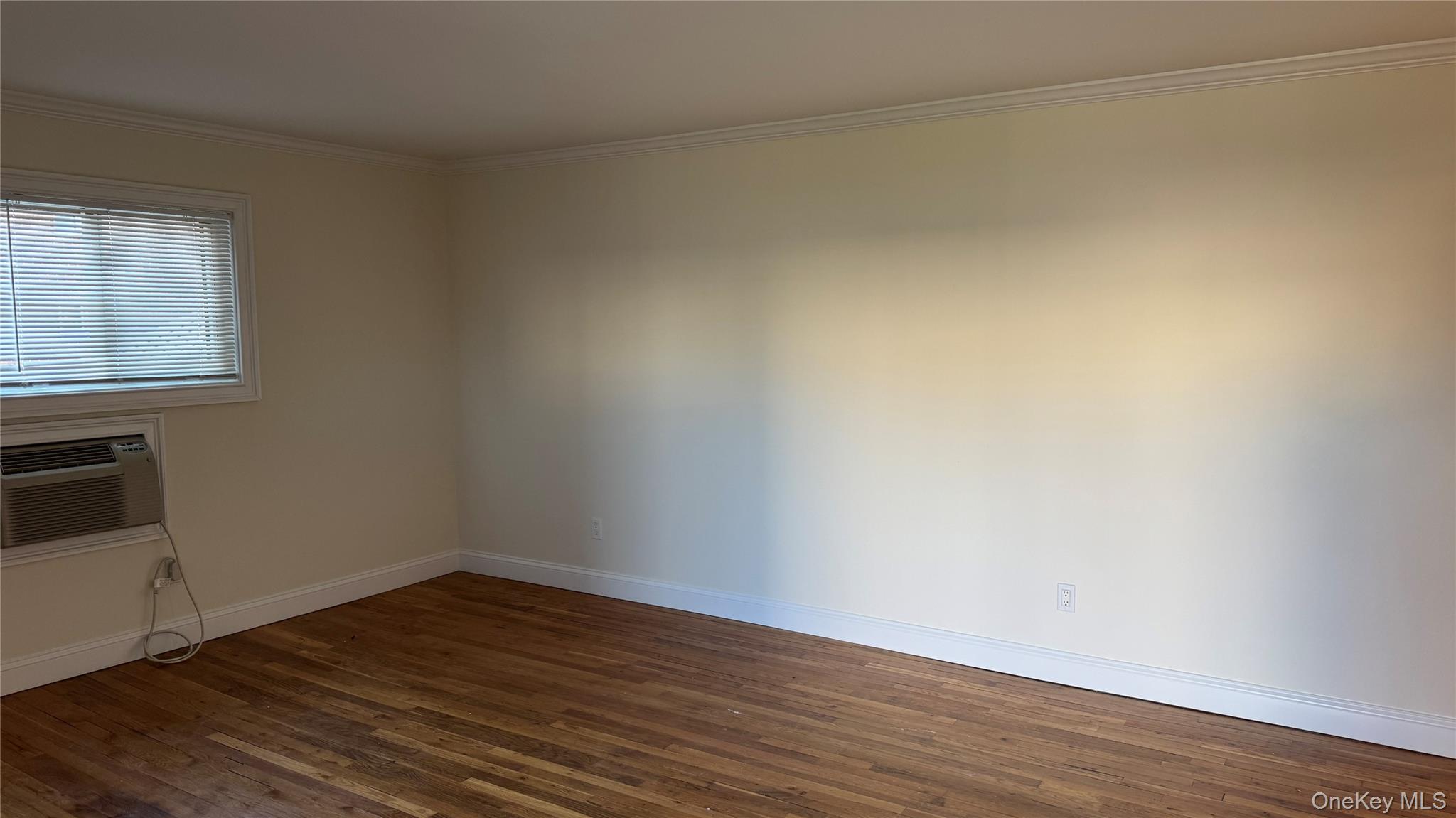 #7 photo, 19 Barbara Court, Sayville , NY 11782