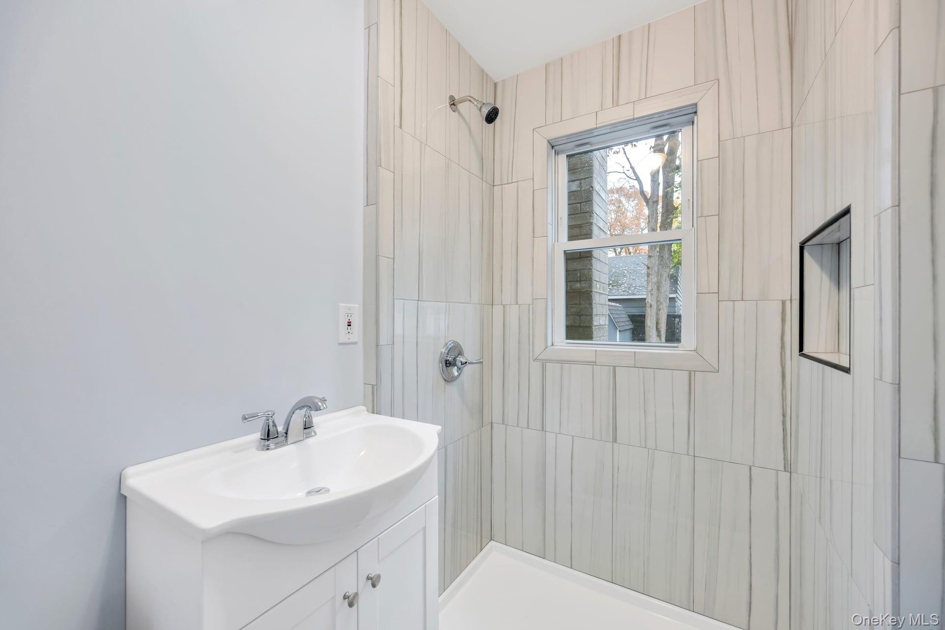 #16 photo, 19 Admiral Street, Port Jefferson Station , NY 11776