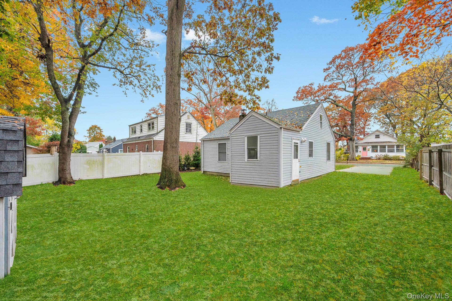 #6 photo, 19 Admiral Street, Port Jefferson Station , NY 11776