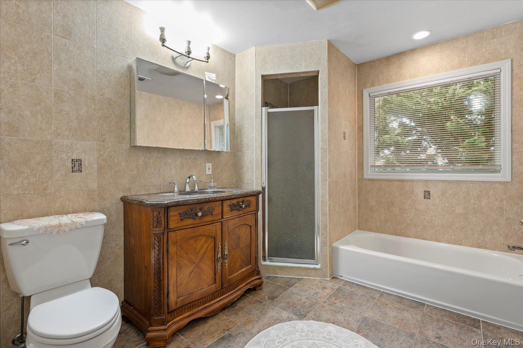 #18 photo, 2261 Willow Street, Wantagh , NY 11793