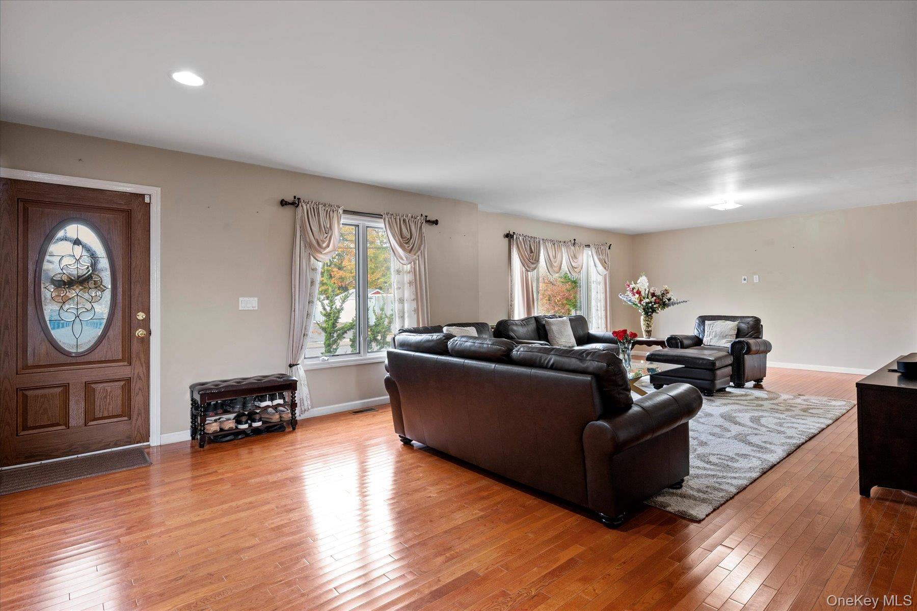 #3 photo, 2261 Willow Street, Wantagh , NY 11793