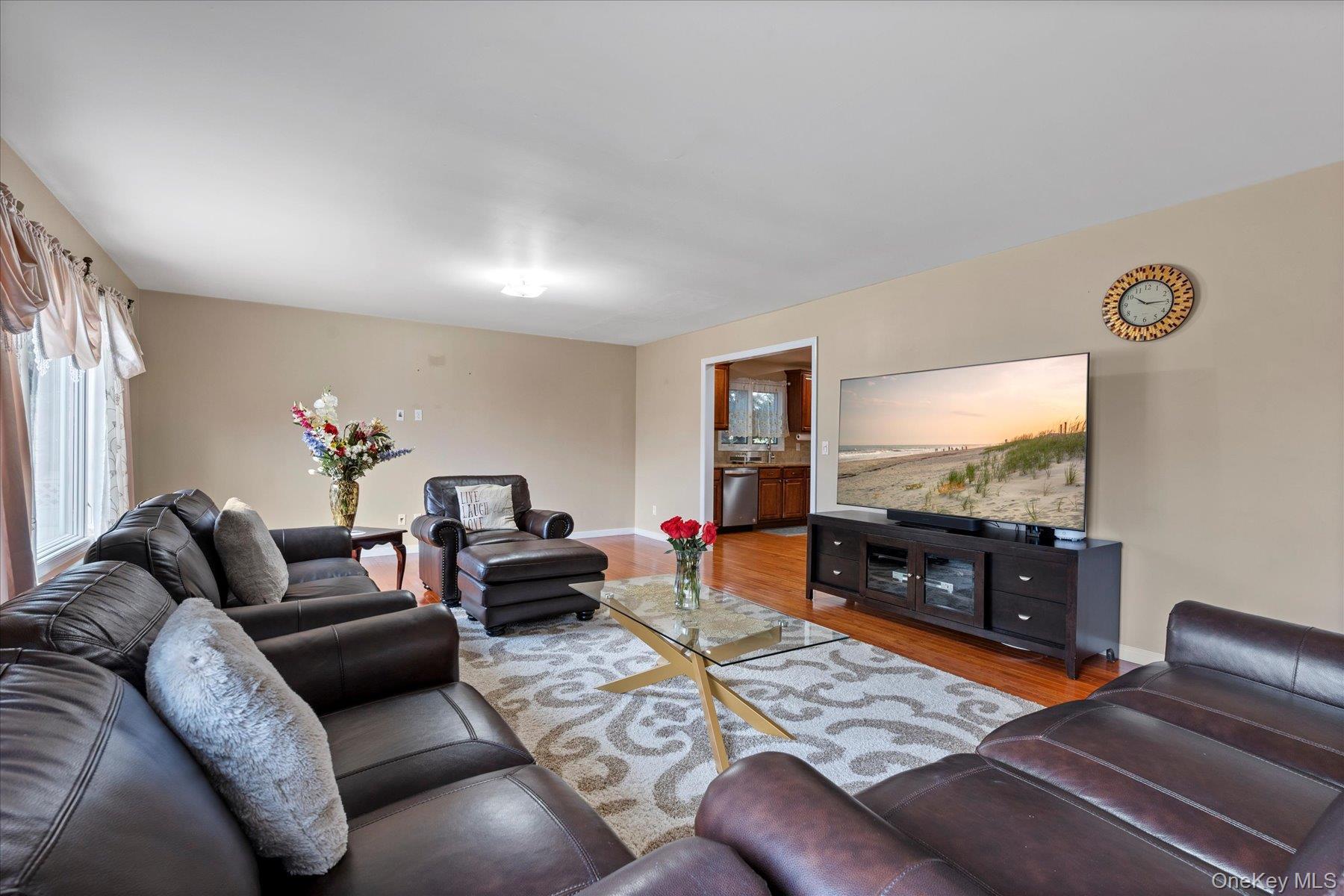 #4 photo, 2261 Willow Street, Wantagh , NY 11793