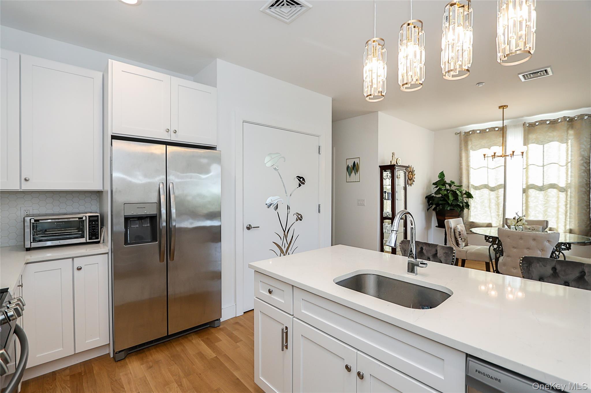 #17 photo, 209 Breton Way, Glen Cove , NY 11542