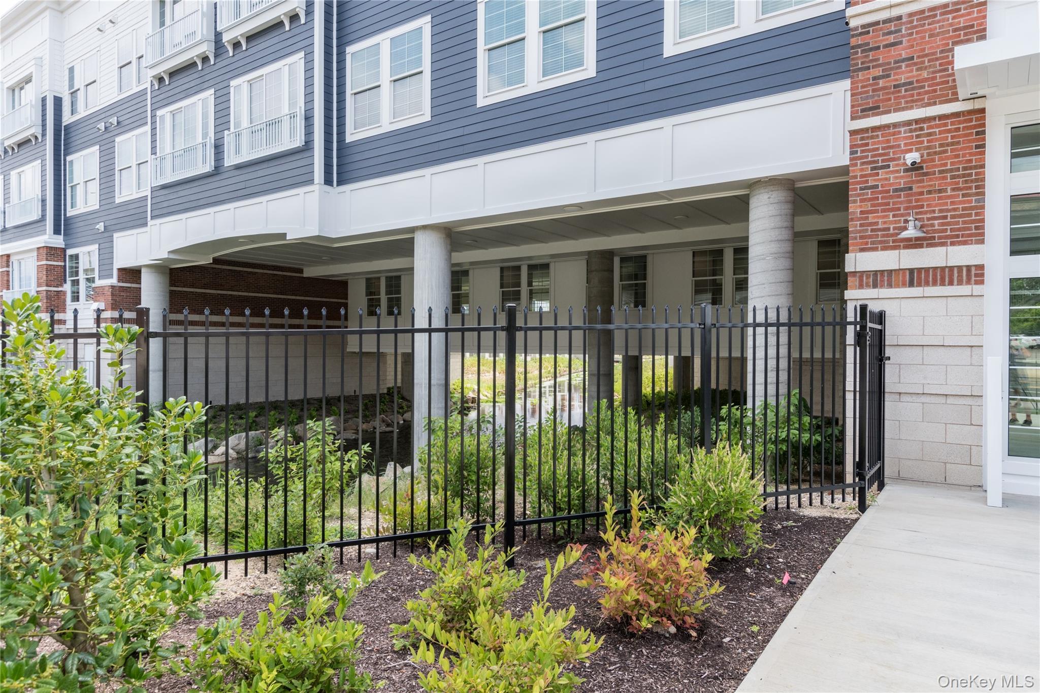 #6 photo, 75 E Hoffman Avenue, Lindenhurst , NY 11757