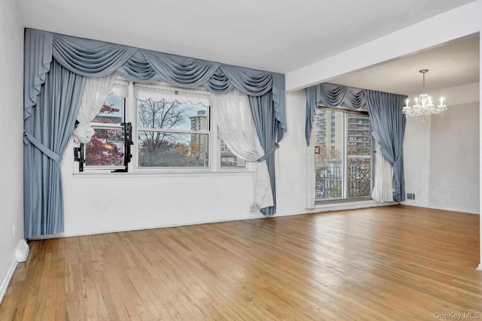 #13 photo, 214-14 23rd Avenue, Bayside , NY 11360