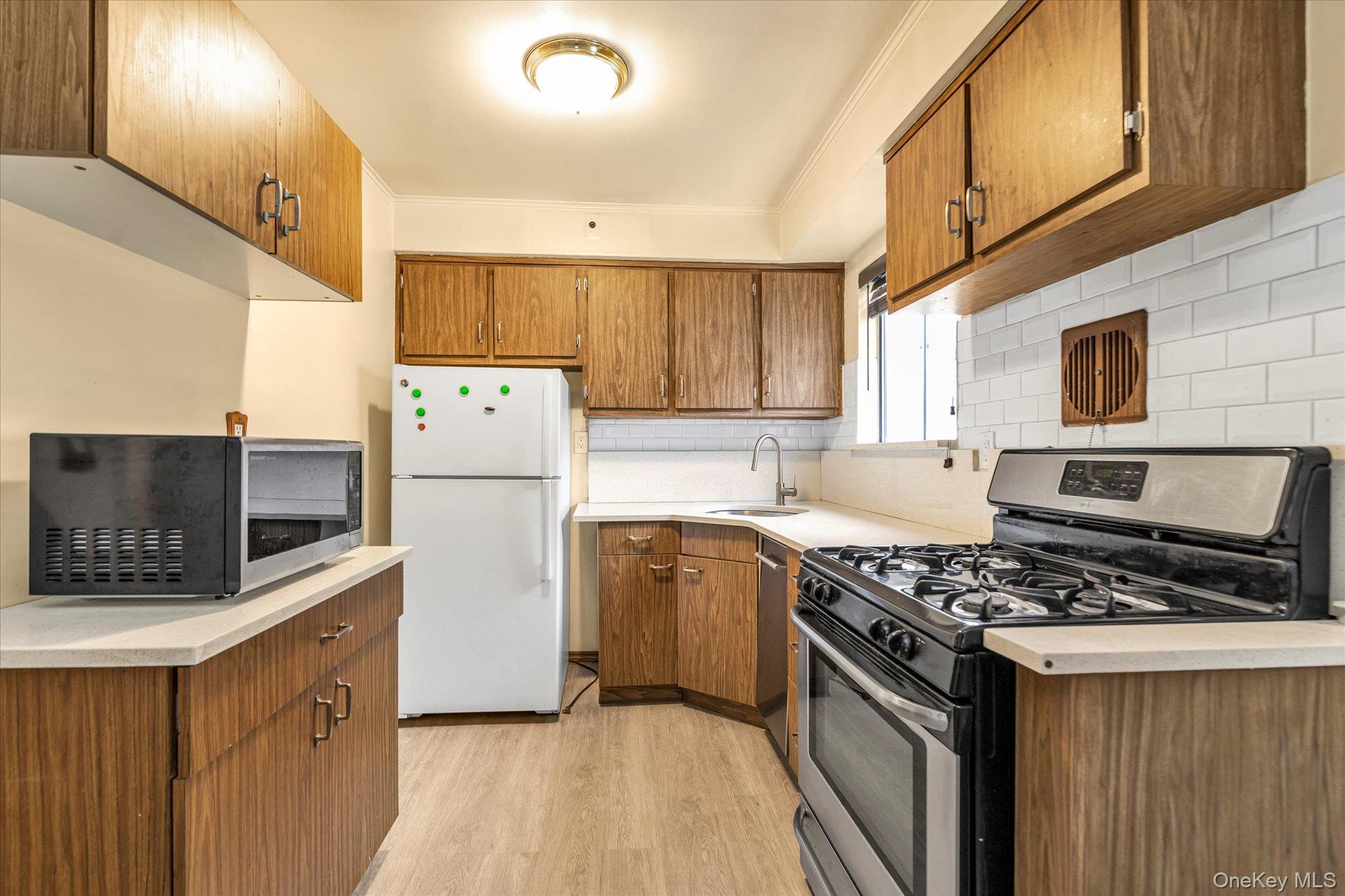 #6 photo, 732 128th Street, College Point , NY 11356