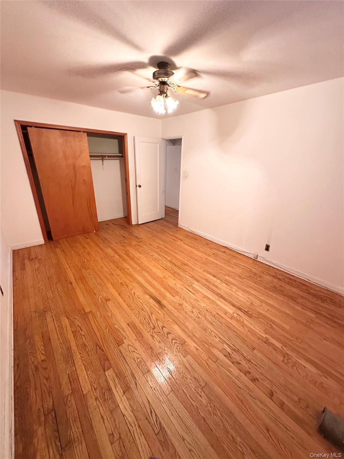 #6 photo, 35-42 205th Street, Bayside , NY 11361