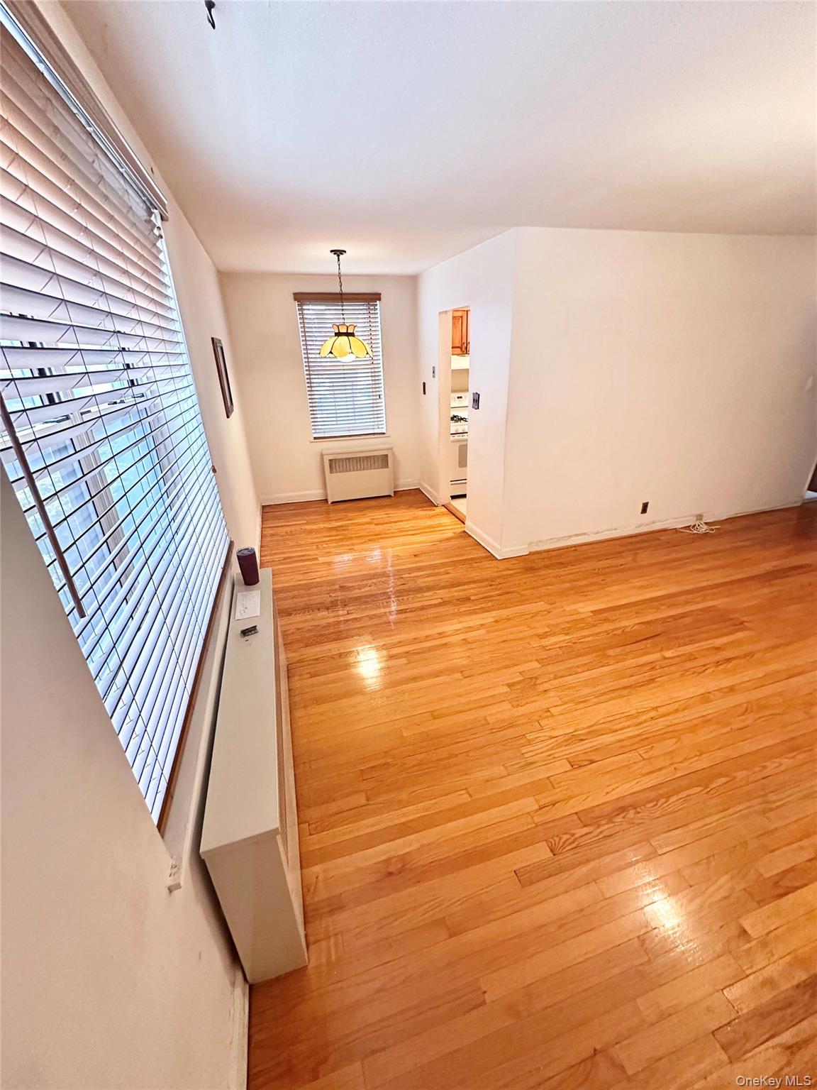 #9 photo, 35-42 205th Street, Bayside , NY 11361