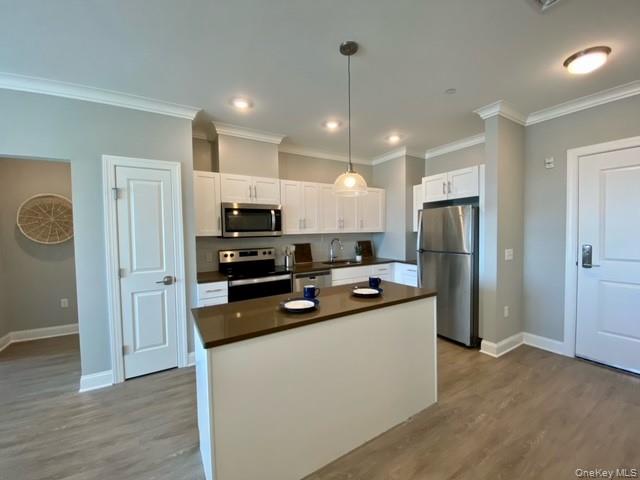 #7 photo, 75 E Hoffman Avenue, Lindenhurst , NY 11757