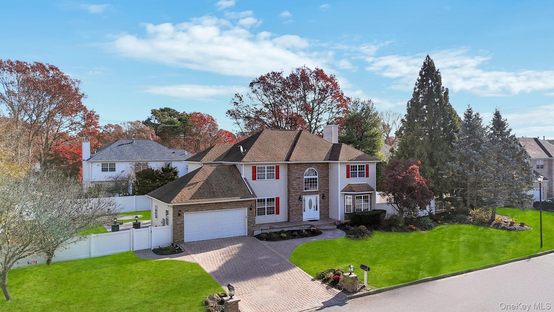 #1 photo, 14 Adamson Street, サフォーク郡 Selden , NY 11784