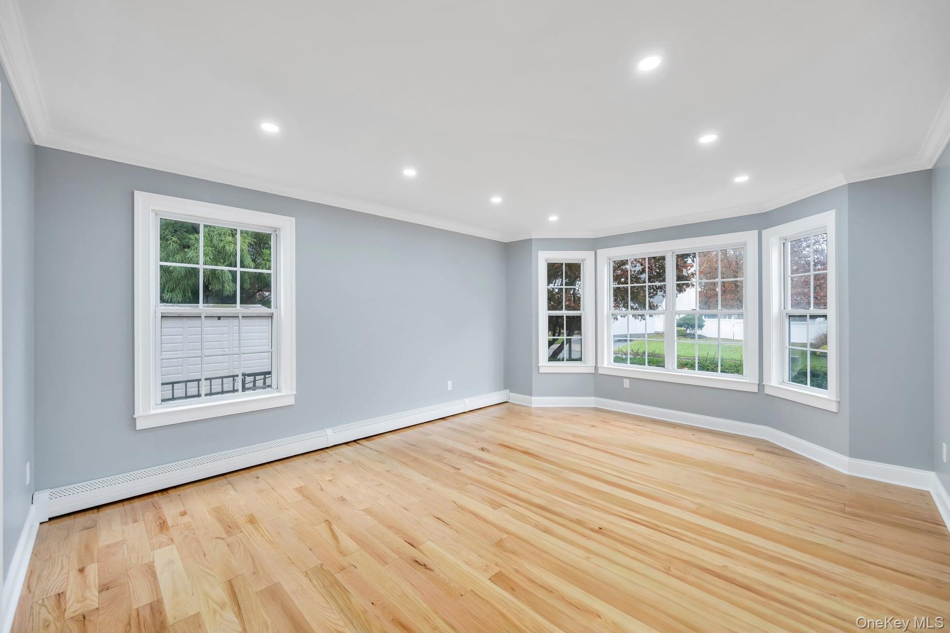 #20 photo, 14 Adamson Street, サフォーク郡 Selden , NY 11784