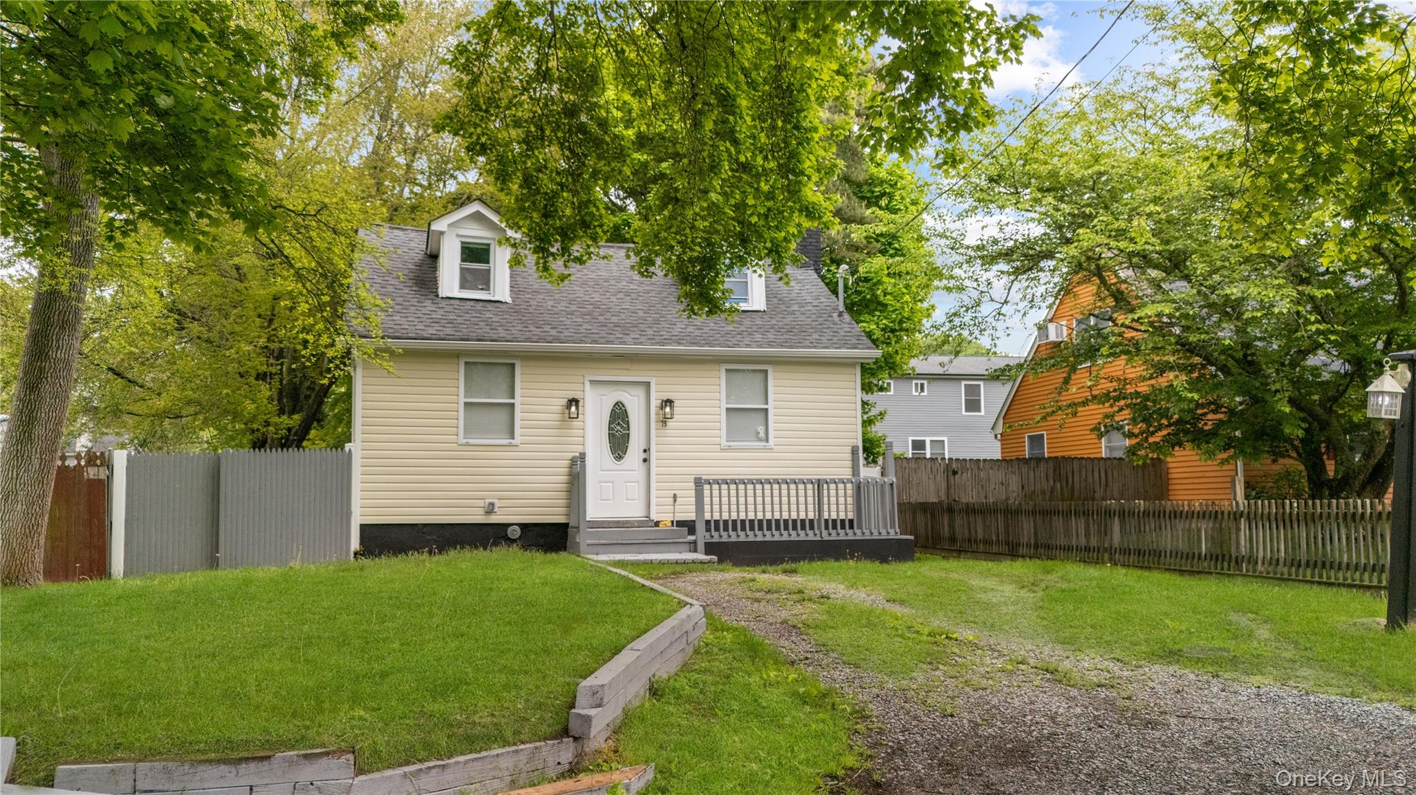 #2 photo, 75 Cypress Drive, サフォーク郡 Mastic Beach , NY 11951