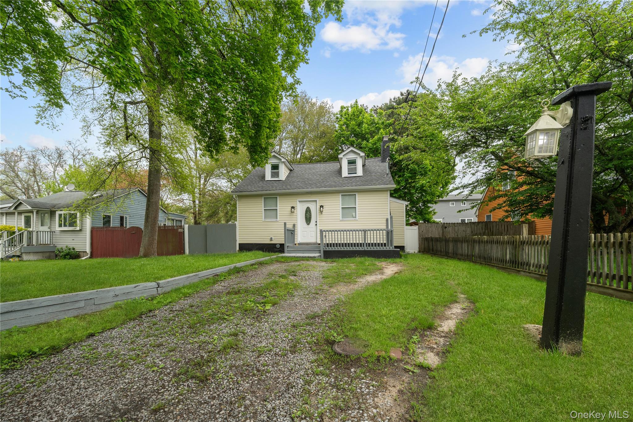 #4 photo, 75 Cypress Drive, サフォーク郡 Mastic Beach , NY 11951