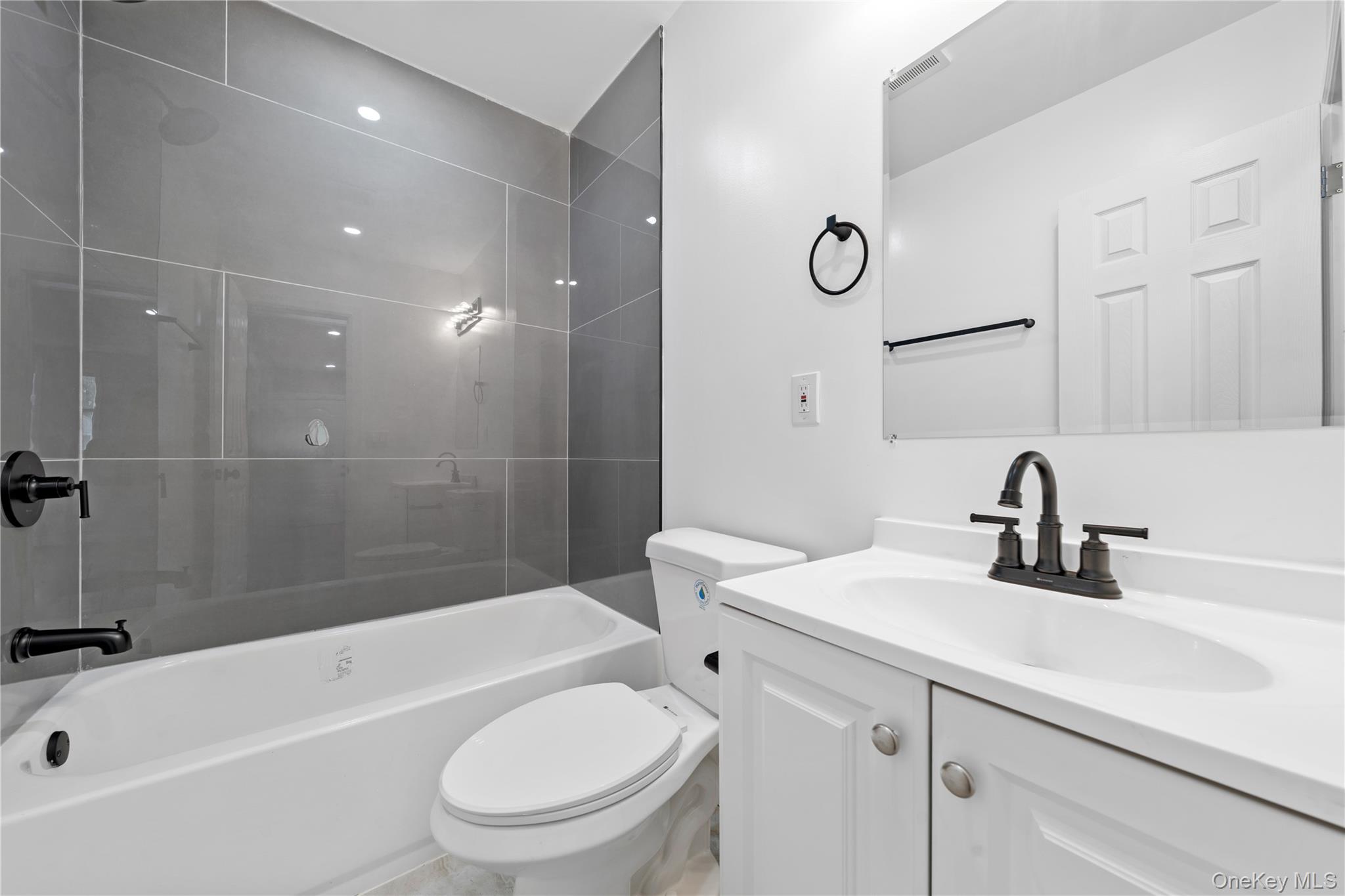 #9 photo, 75 Cypress Drive, サフォーク郡 Mastic Beach , NY 11951