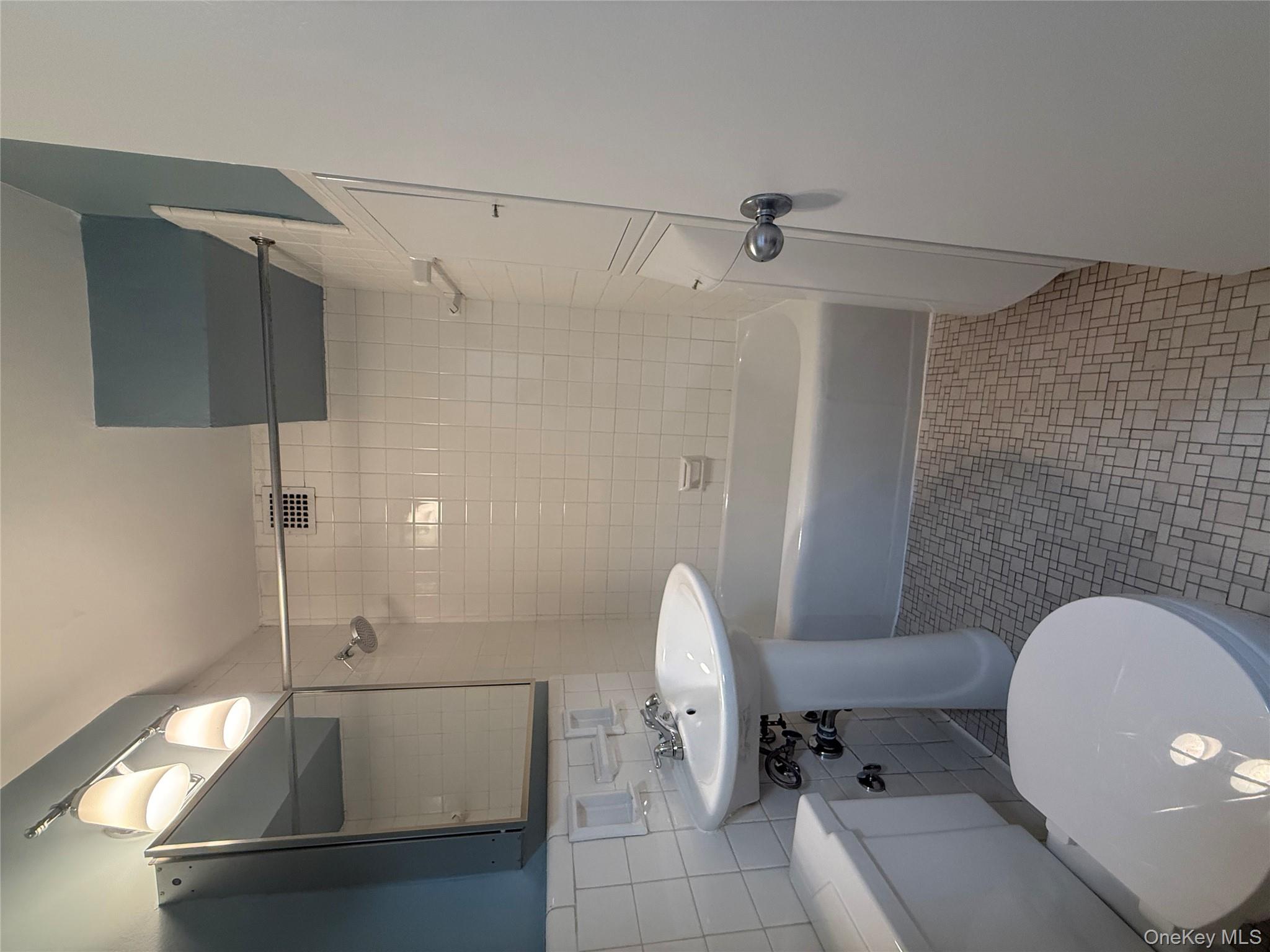 #12 photo, 220-55 46th Avenue, Bayside , NY 11361