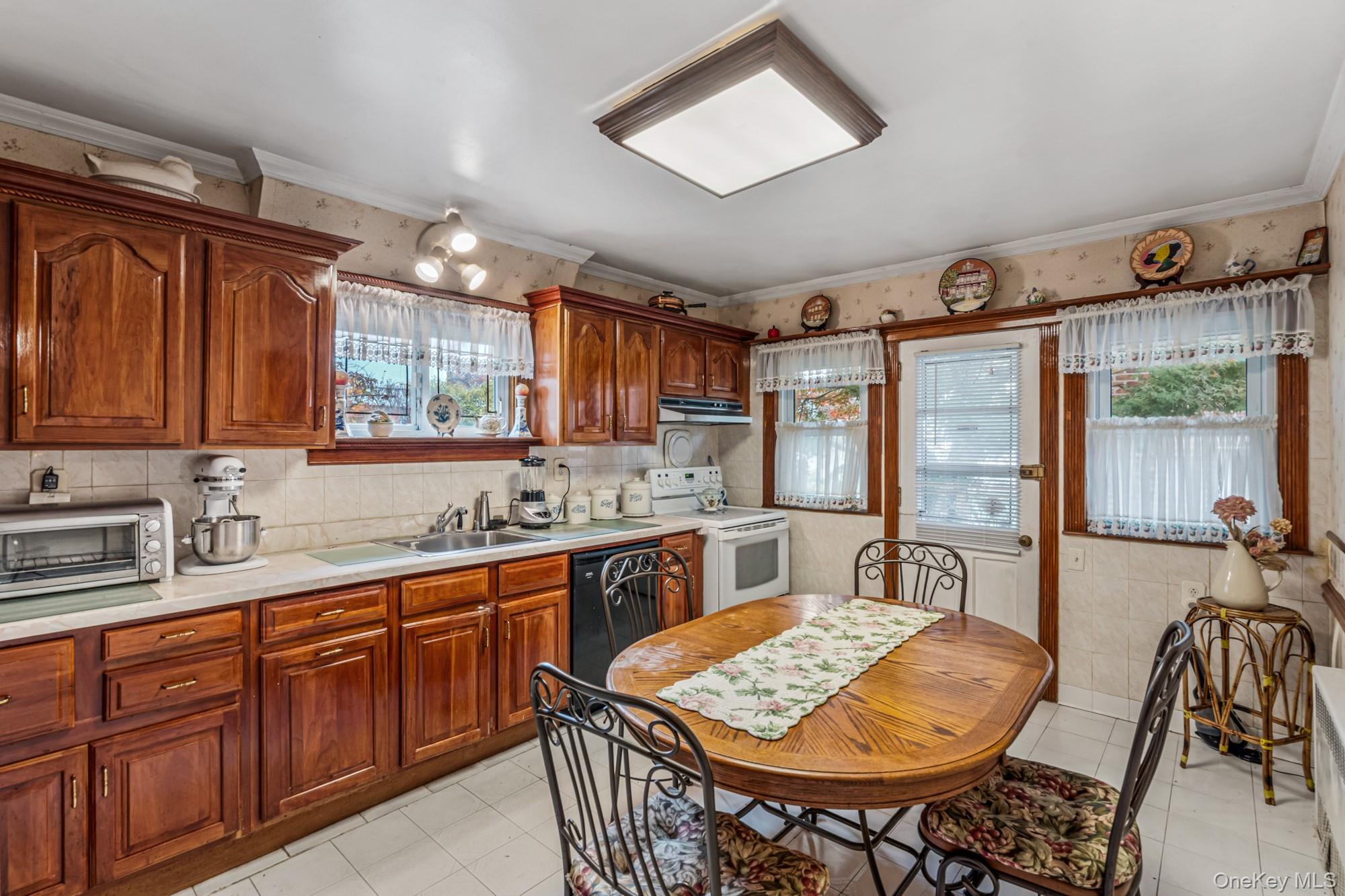 #10 photo, 86-79 Pinto Street, Holliswood , NY 11423