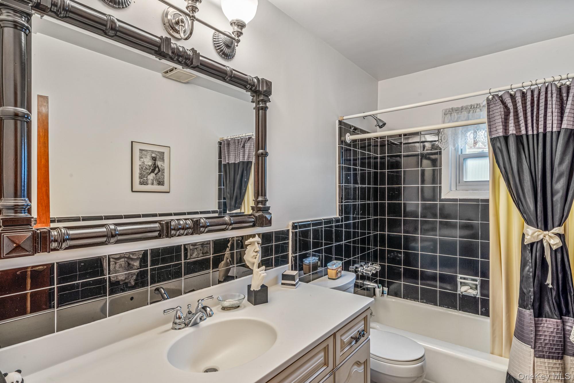 #13 photo, 86-79 Pinto Street, Holliswood , NY 11423