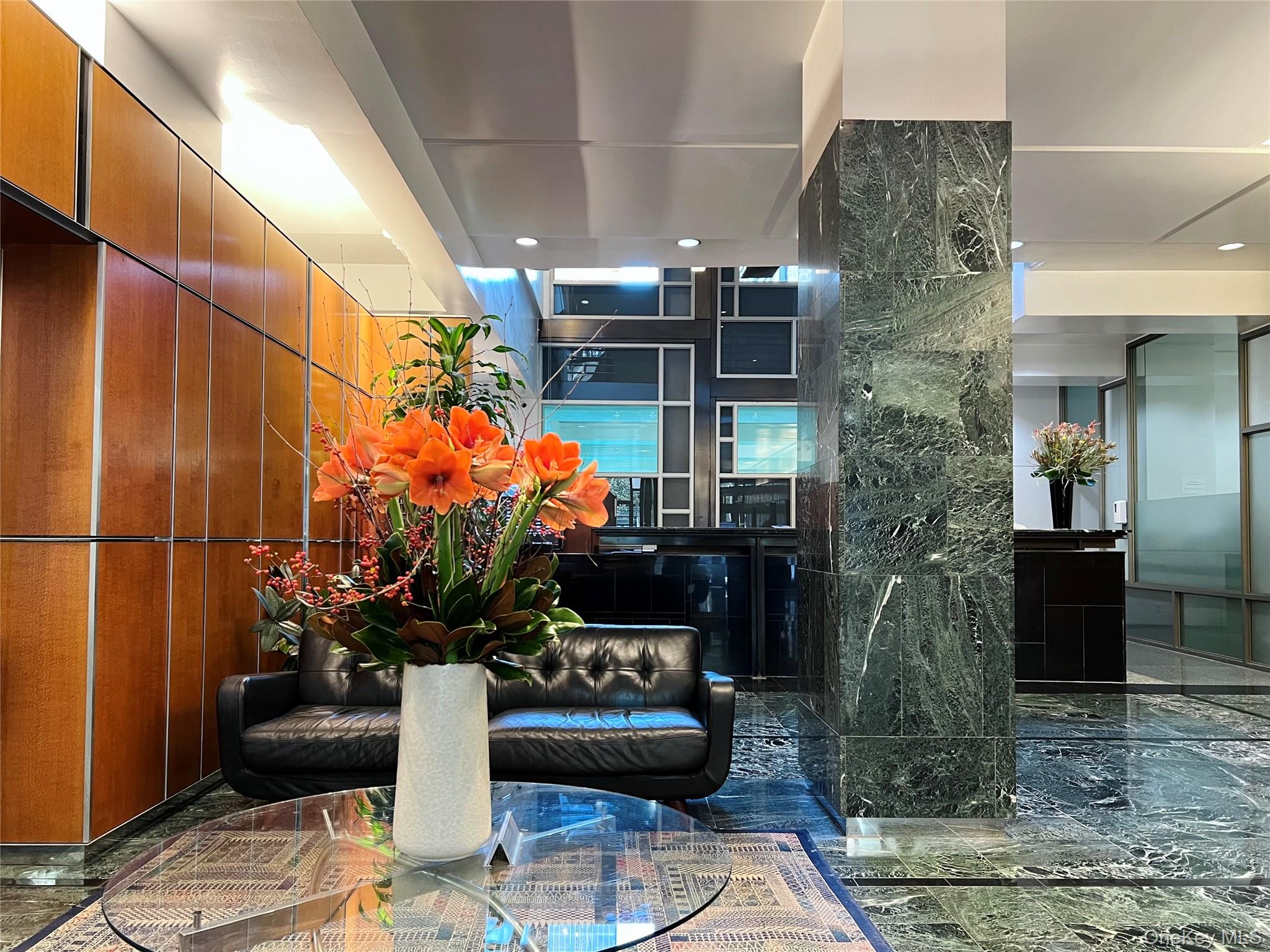 #11 photo, 2373 Broadway, New York (Manhattan) , NY 10024