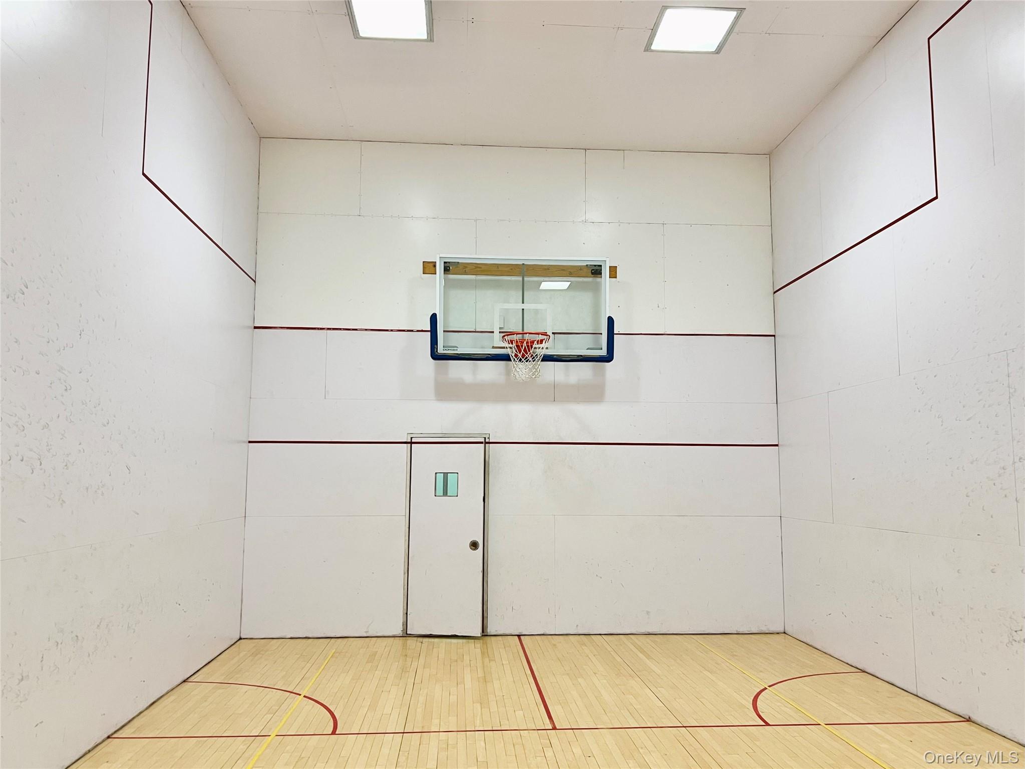 #9 photo, 2373 Broadway, New York (Manhattan) , NY 10024