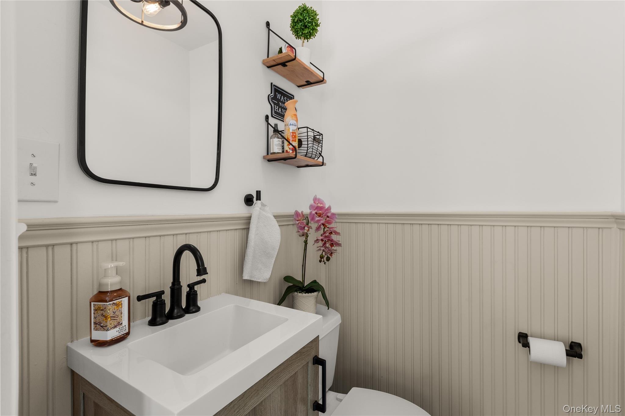 #11 photo, 12 Georgia Road, Amityville , NY 11701