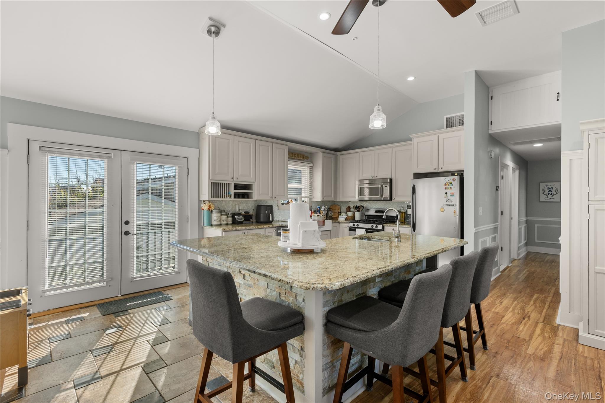 #4 photo, 12 Georgia Road, Amityville , NY 11701