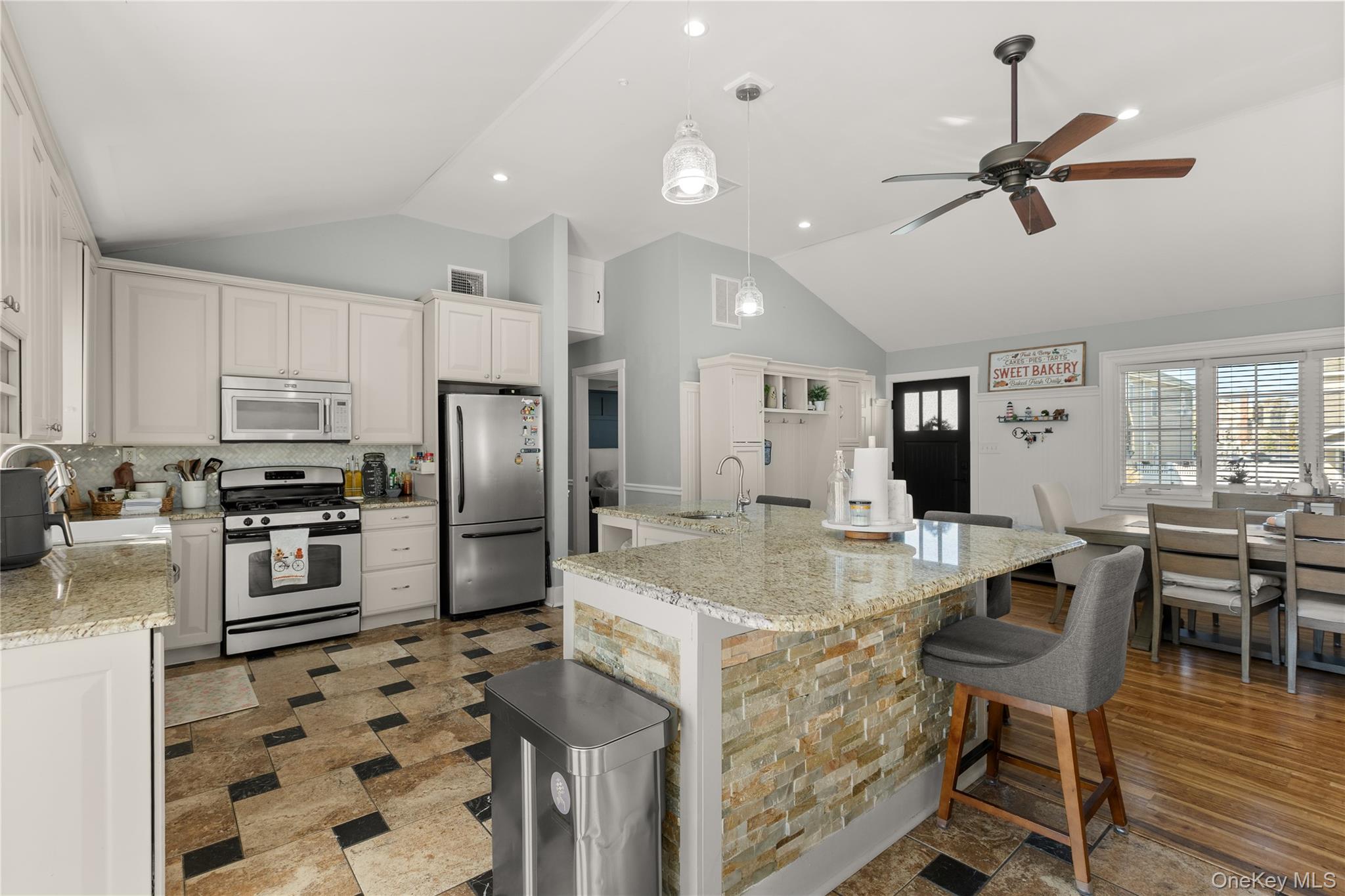 #5 photo, 12 Georgia Road, Amityville , NY 11701