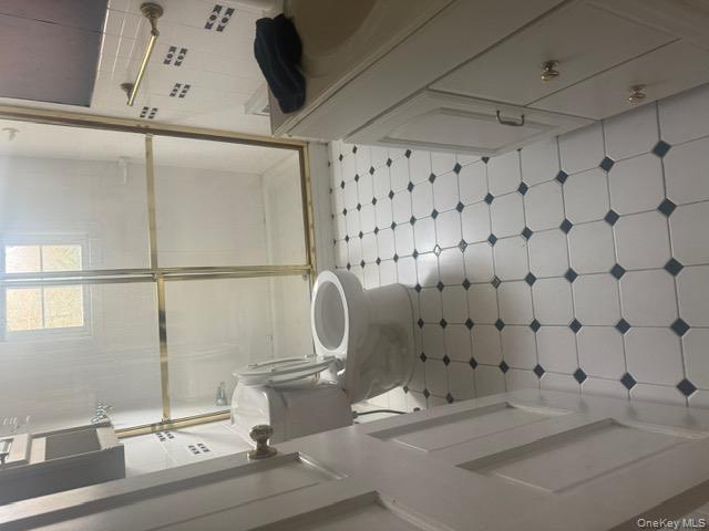 #13 photo, 18 Beaverhill Lane, Huntington , NY 11743