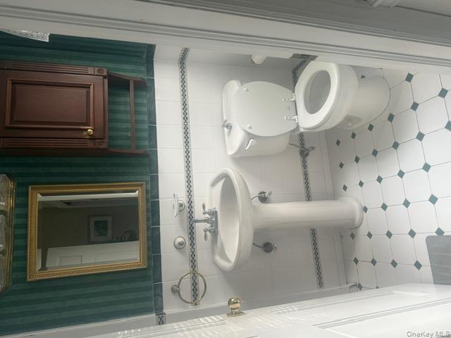 #7 photo, 18 Beaverhill Lane, Huntington , NY 11743