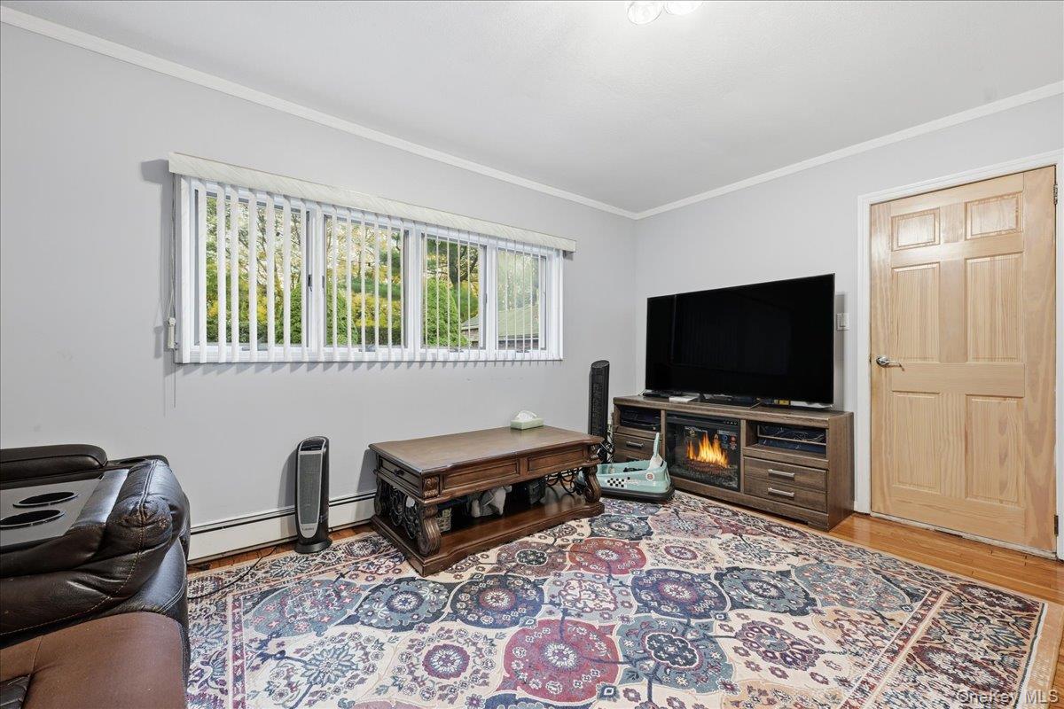 #13 photo, 120 Bruce Terrace, Carle Place , NY 11501