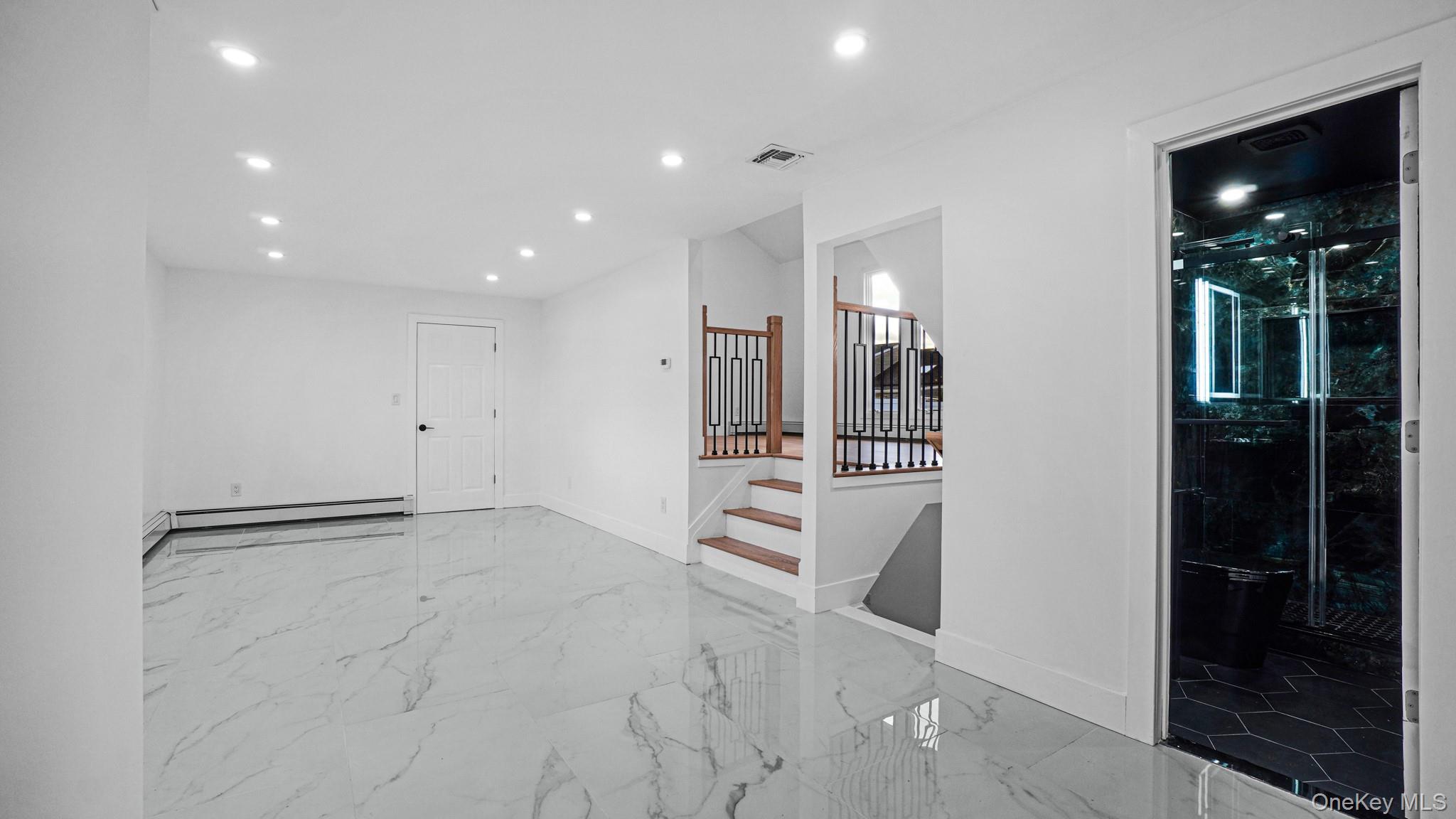 #14 photo, 300 W 21st Street, Deer Park , NY 11729