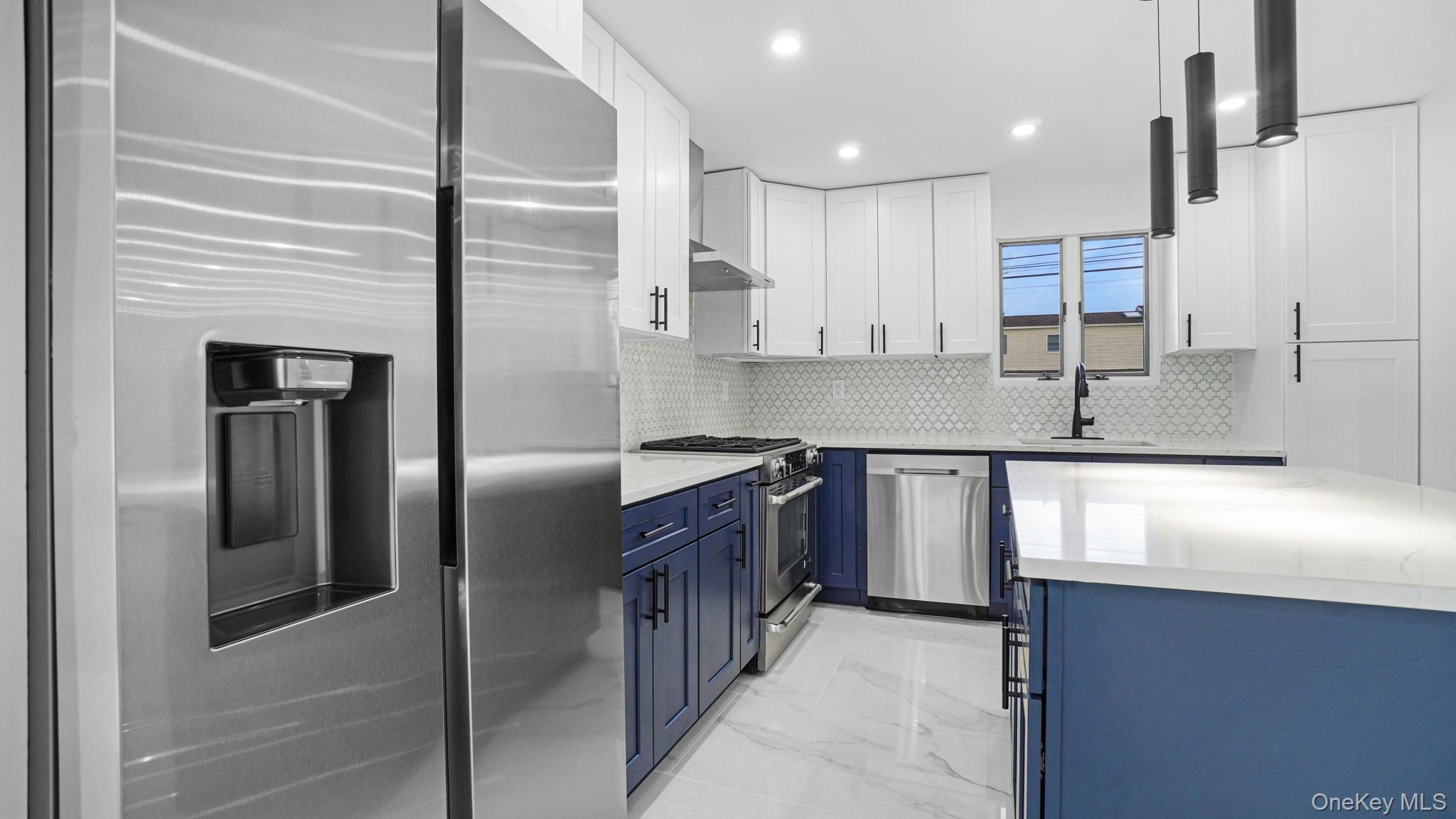 #5 photo, 300 W 21st Street, Deer Park , NY 11729