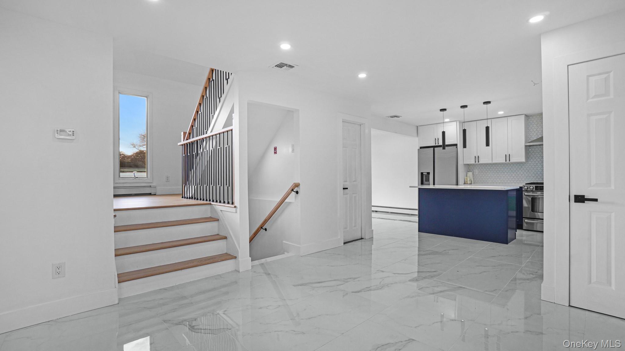 #7 photo, 300 W 21st Street, Deer Park , NY 11729