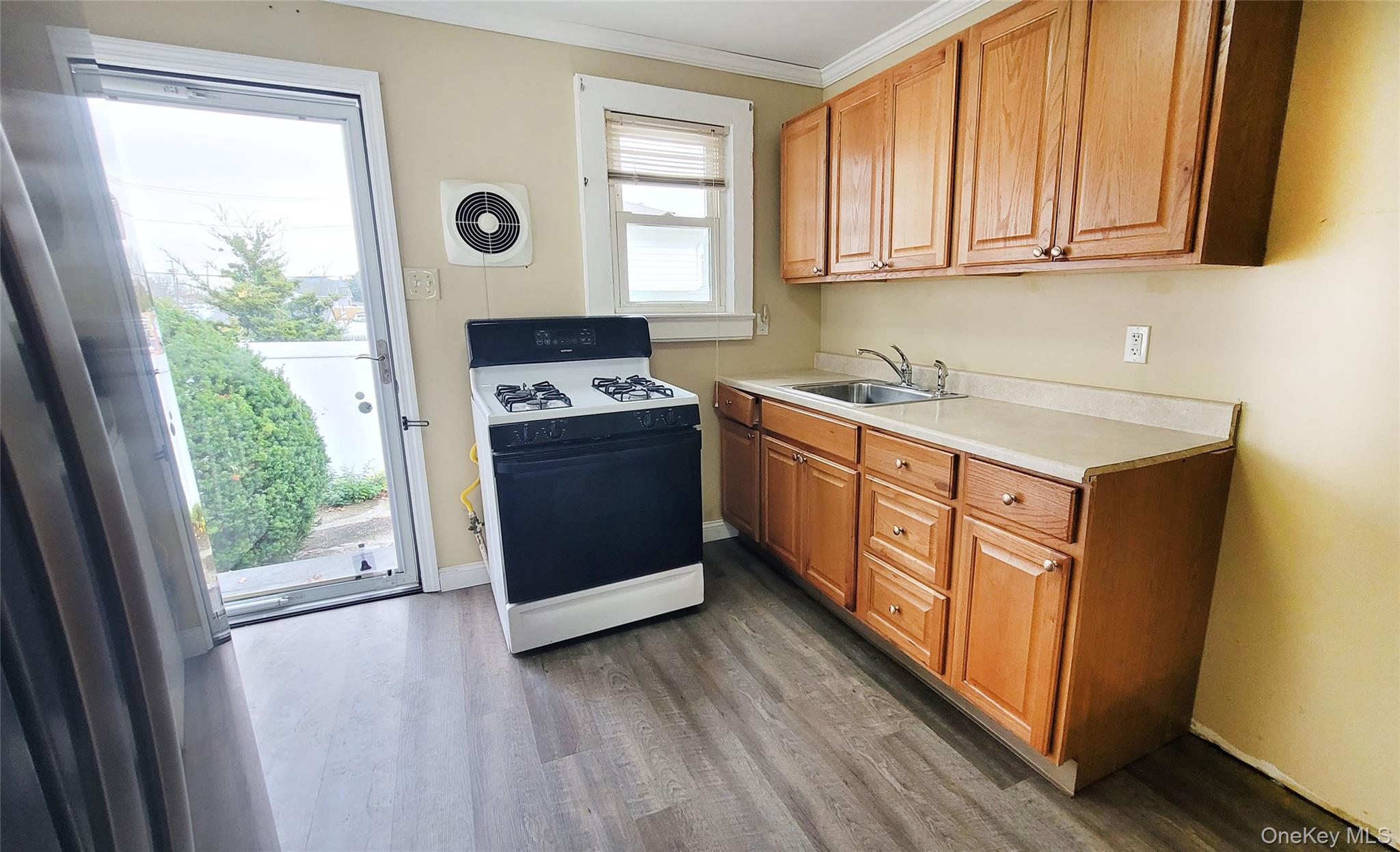 #11 photo, 469 River Street, Oceanside , NY 11572