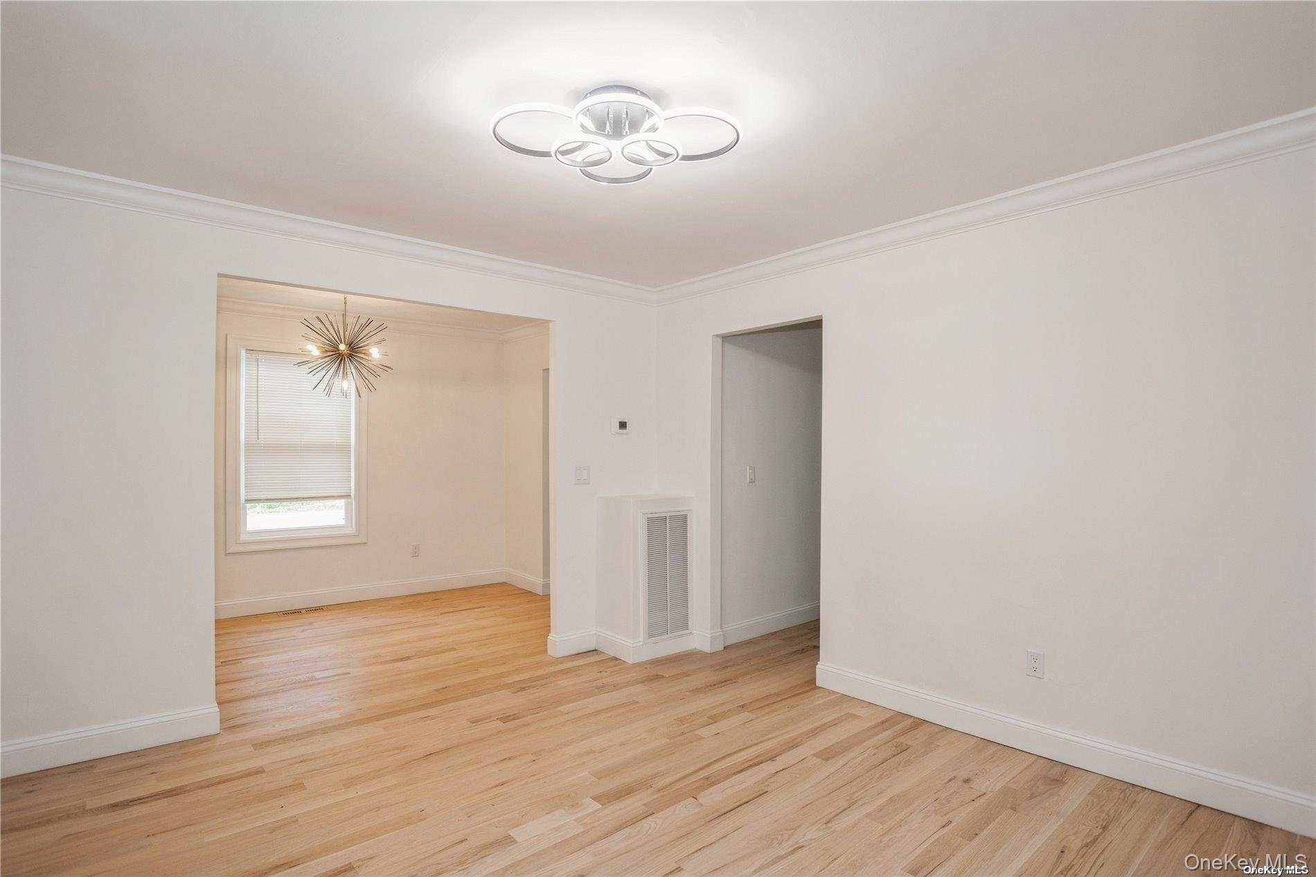 #6 photo, 1075 Waverly Avenue, サフォーク郡 Holtsville , NY 11742