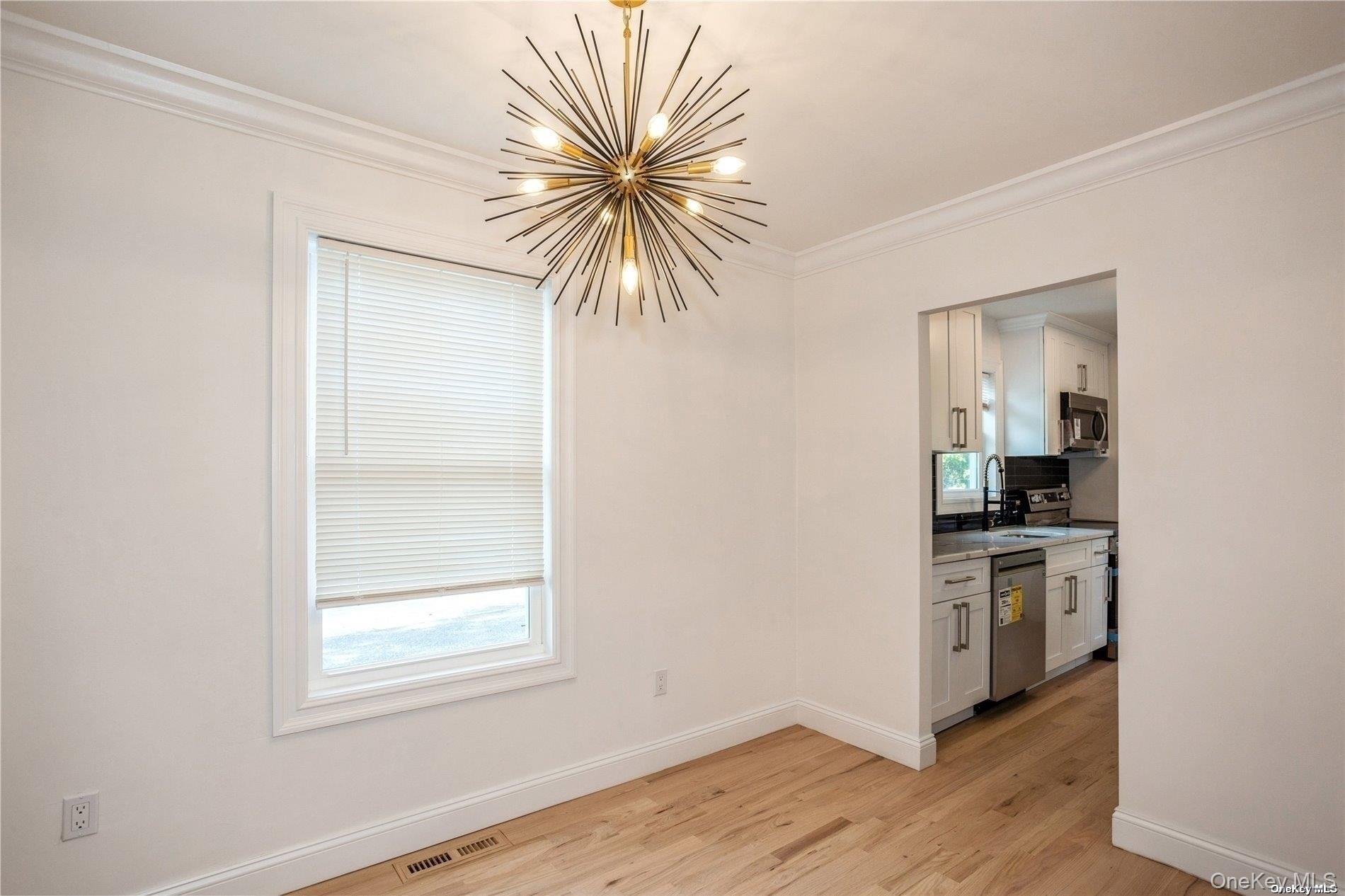 #7 photo, 1075 Waverly Avenue, サフォーク郡 Holtsville , NY 11742