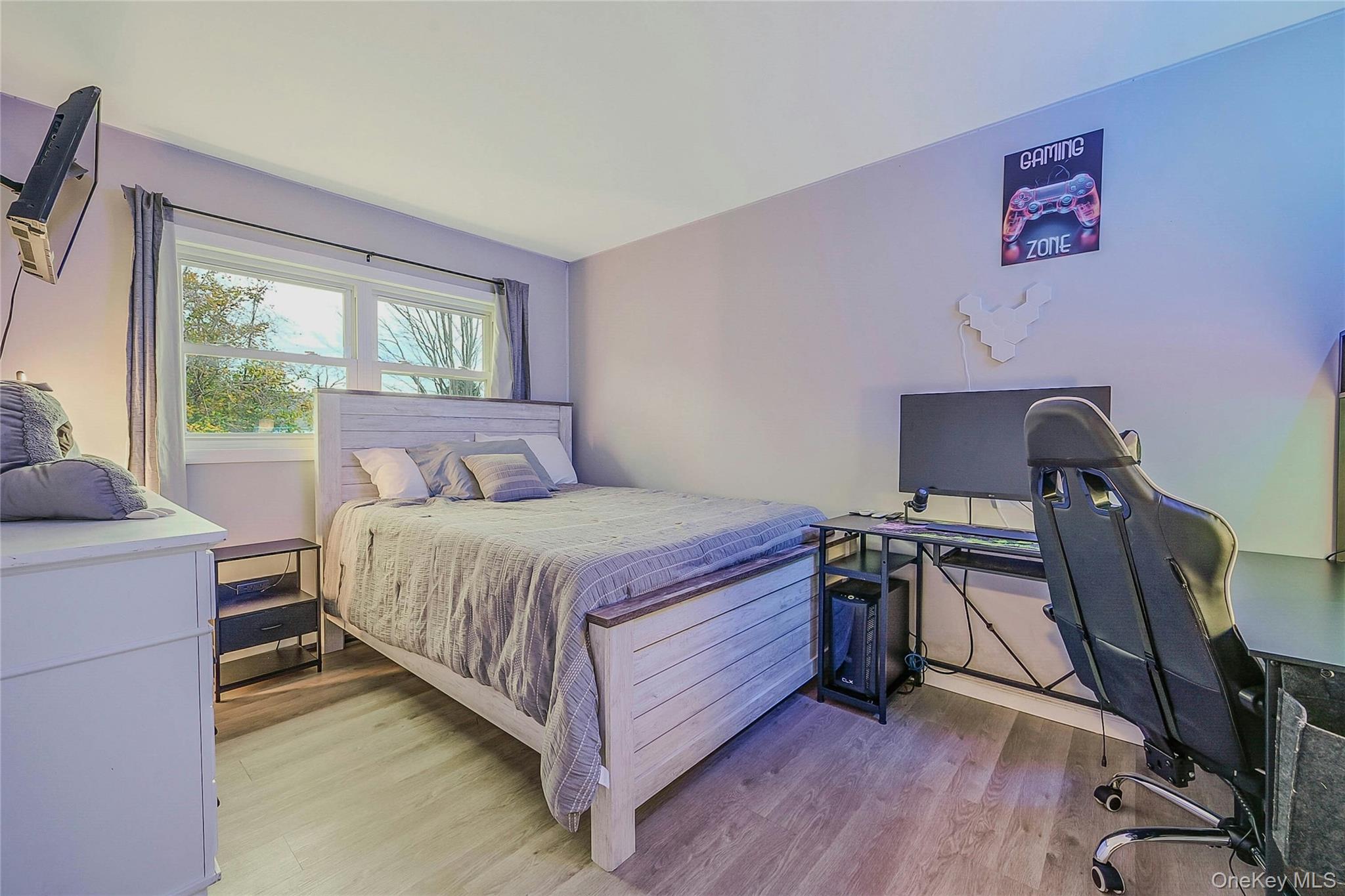 #14 photo, 425 Blue Point Road, サフォーク郡 Farmingville , NY 11738