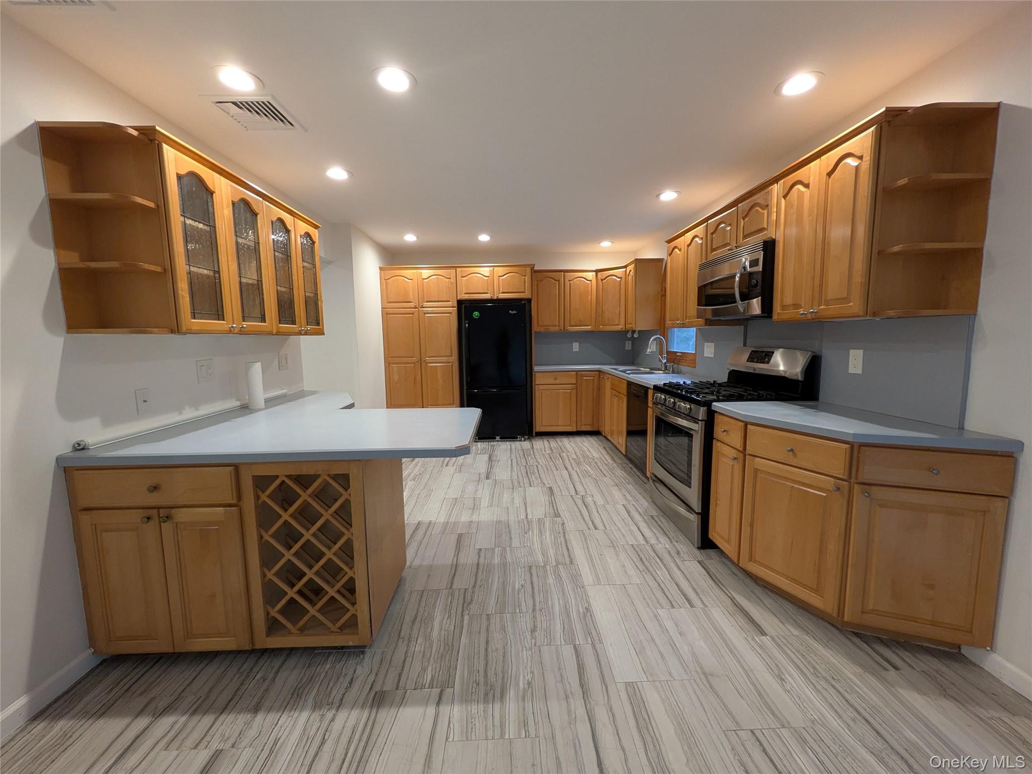 #1 photo, 29 Astor Place, Monsey , NY 10952