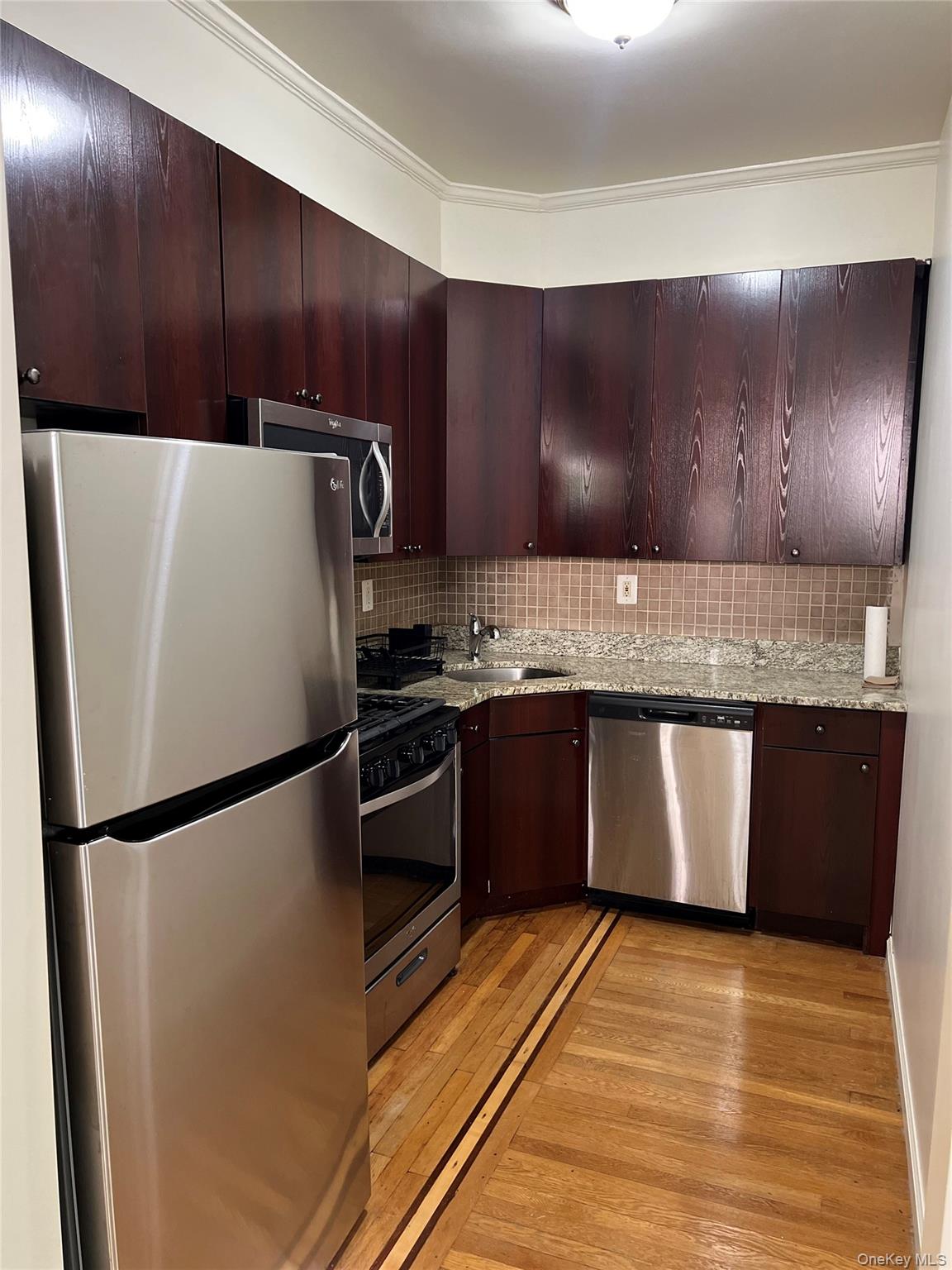 #5 photo, 3461 Irwin Avenue, Bronx , NY 10463