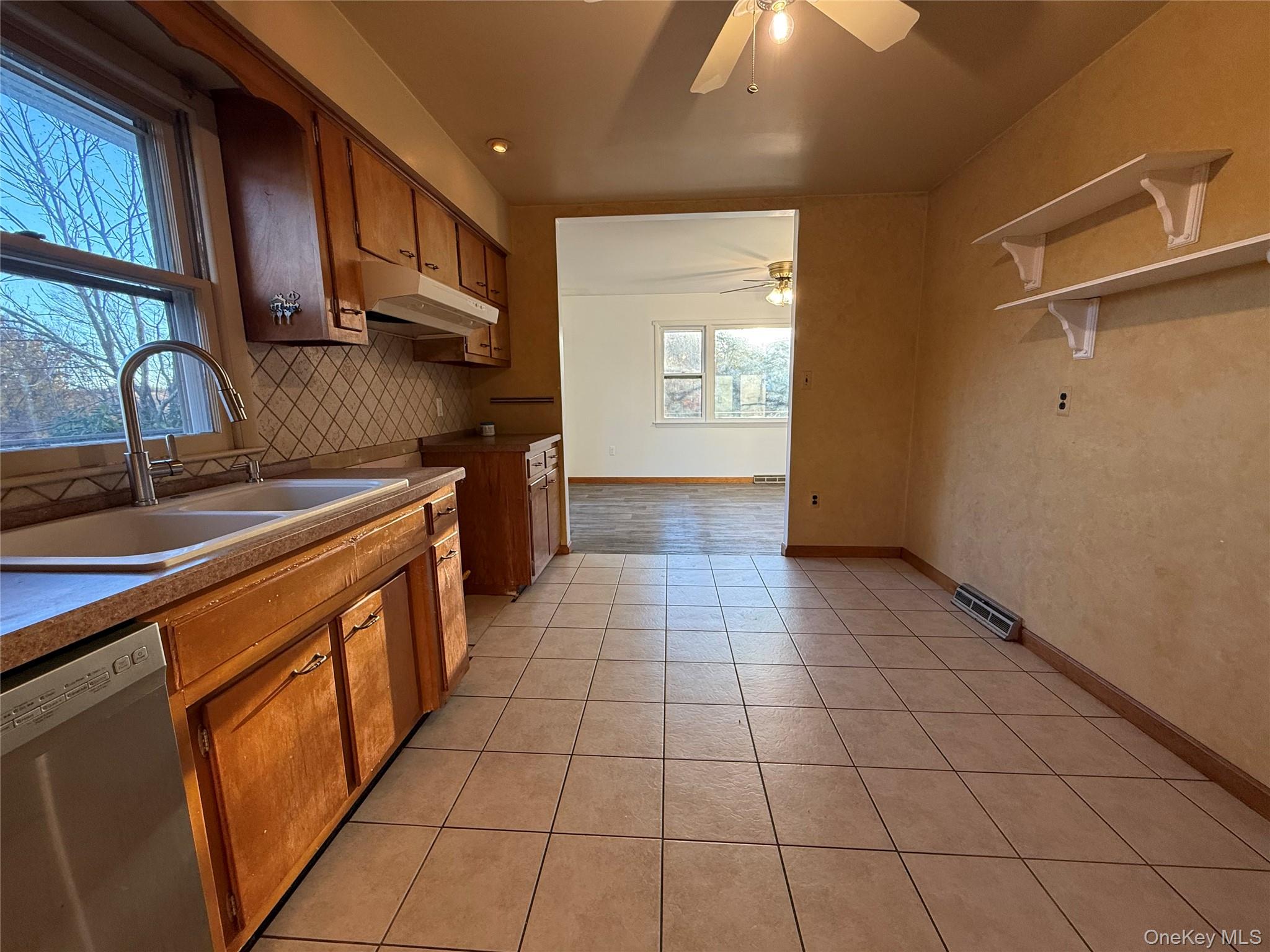 #20 photo, 90 North Road, Bloomingburg , NY 12721