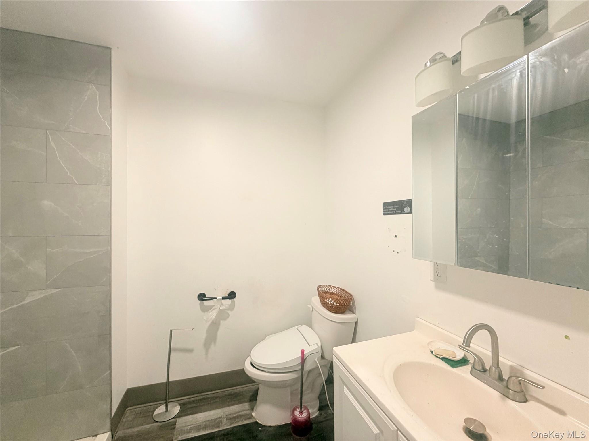 #9 photo, 247 W Main Street, Middletown , NY 10940