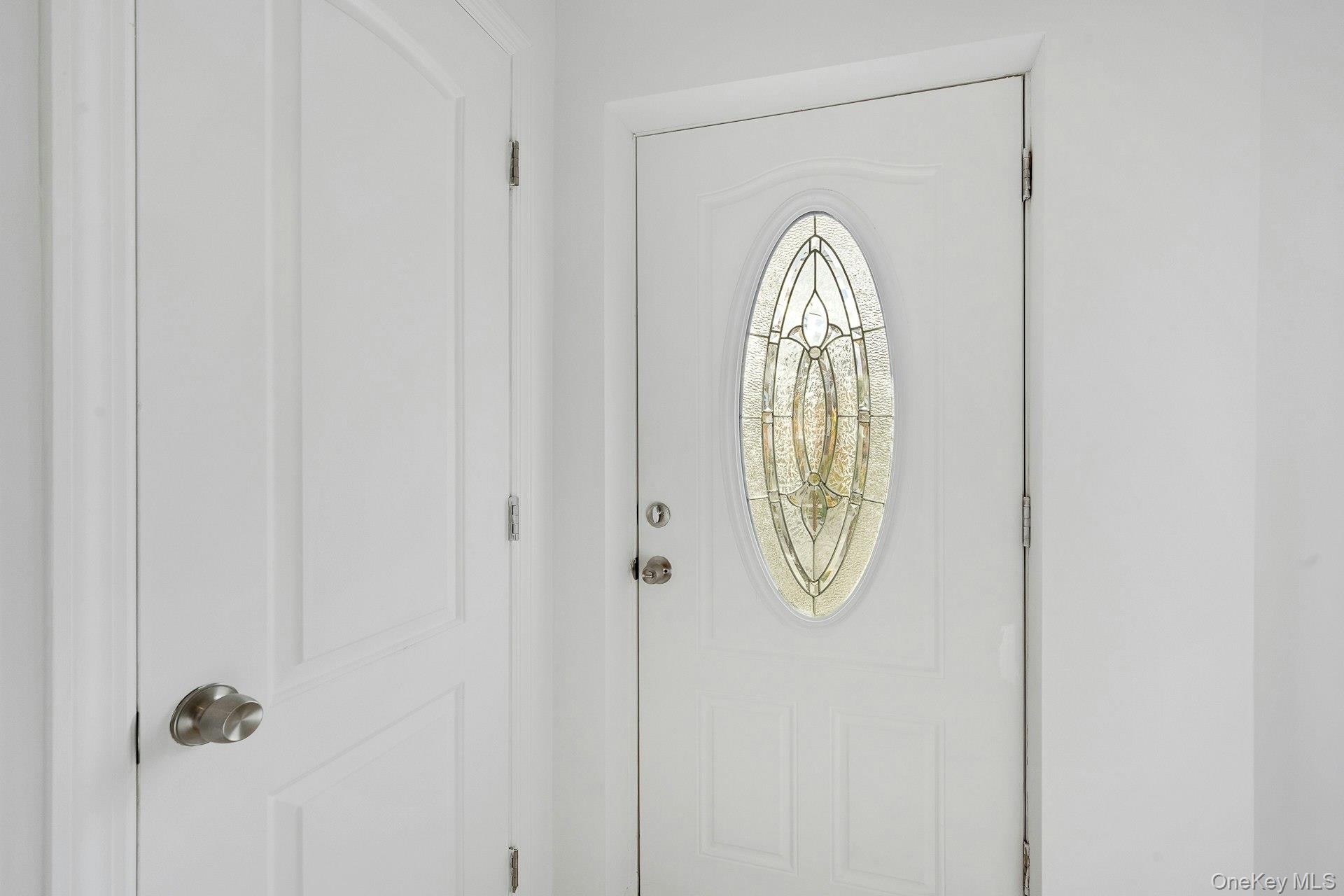 #3 photo, 820 Hollywood Avenue, Bronx , NY 10465